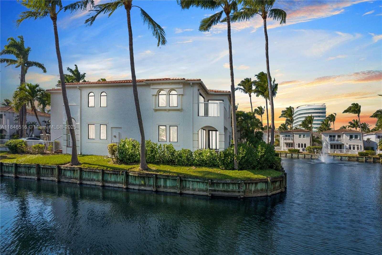 Small Image of 3095 NORTH EAST 208TH TER, Aventura Number 24