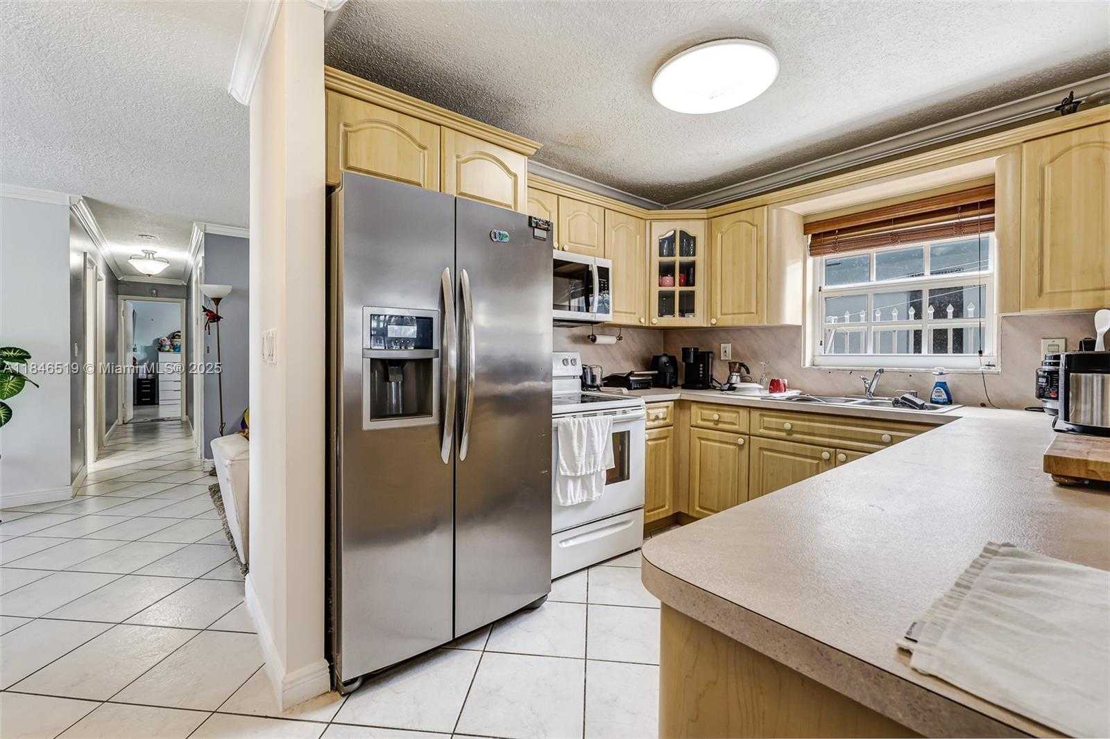 Small Image of 948 EAST 47TH ST, Hialeah Number 10