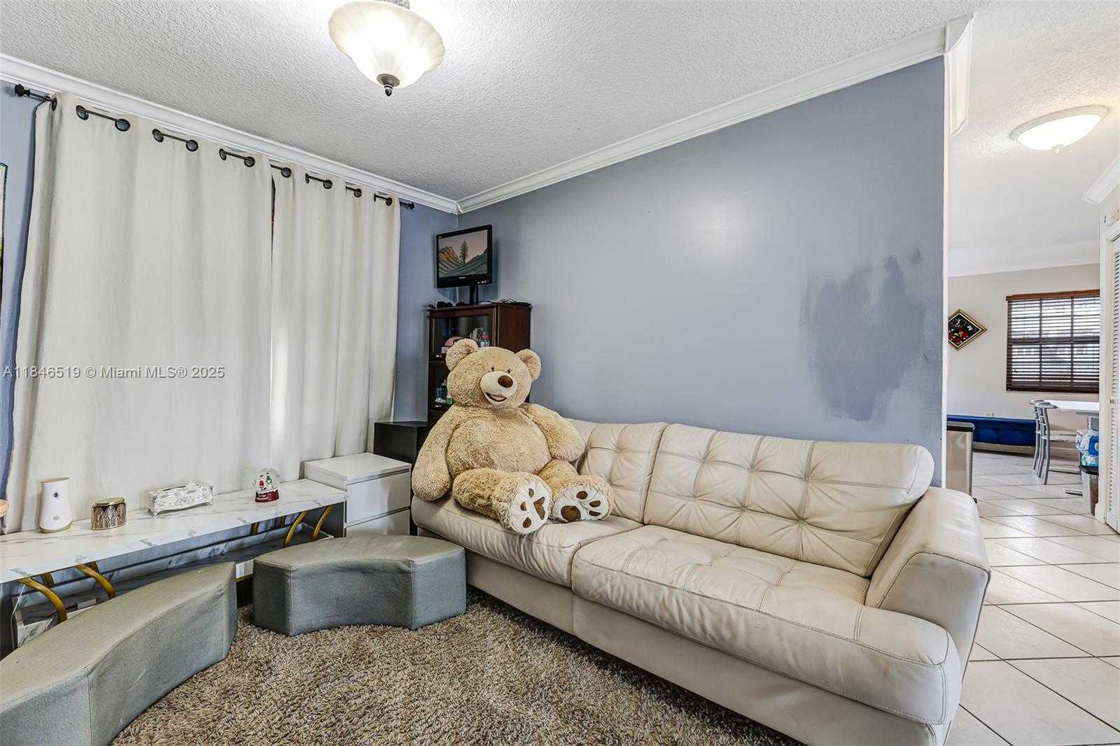 Small Image of 948 EAST 47TH ST, Hialeah Number 12