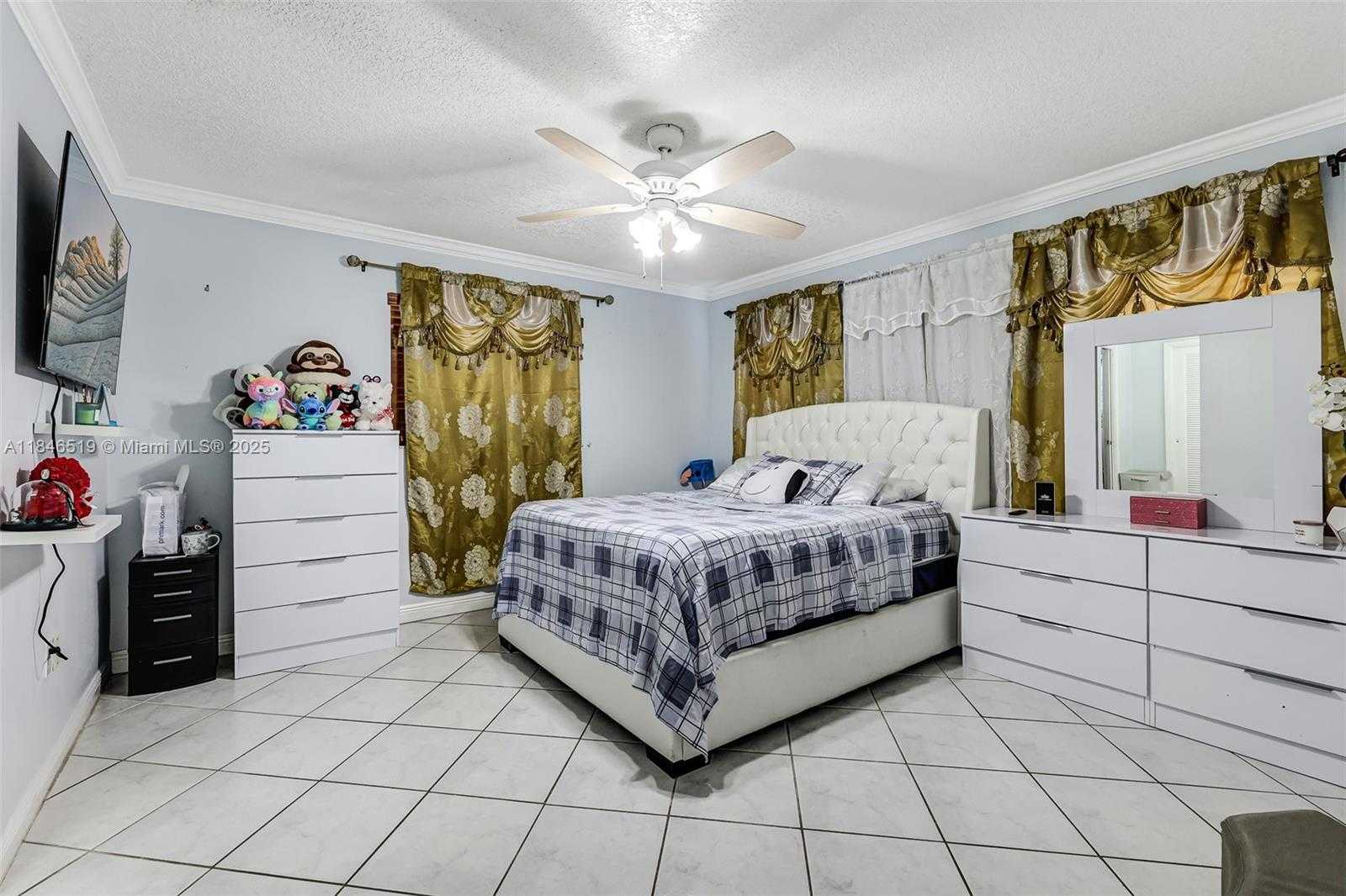 Small Image of 948 EAST 47TH ST, Hialeah Number 19