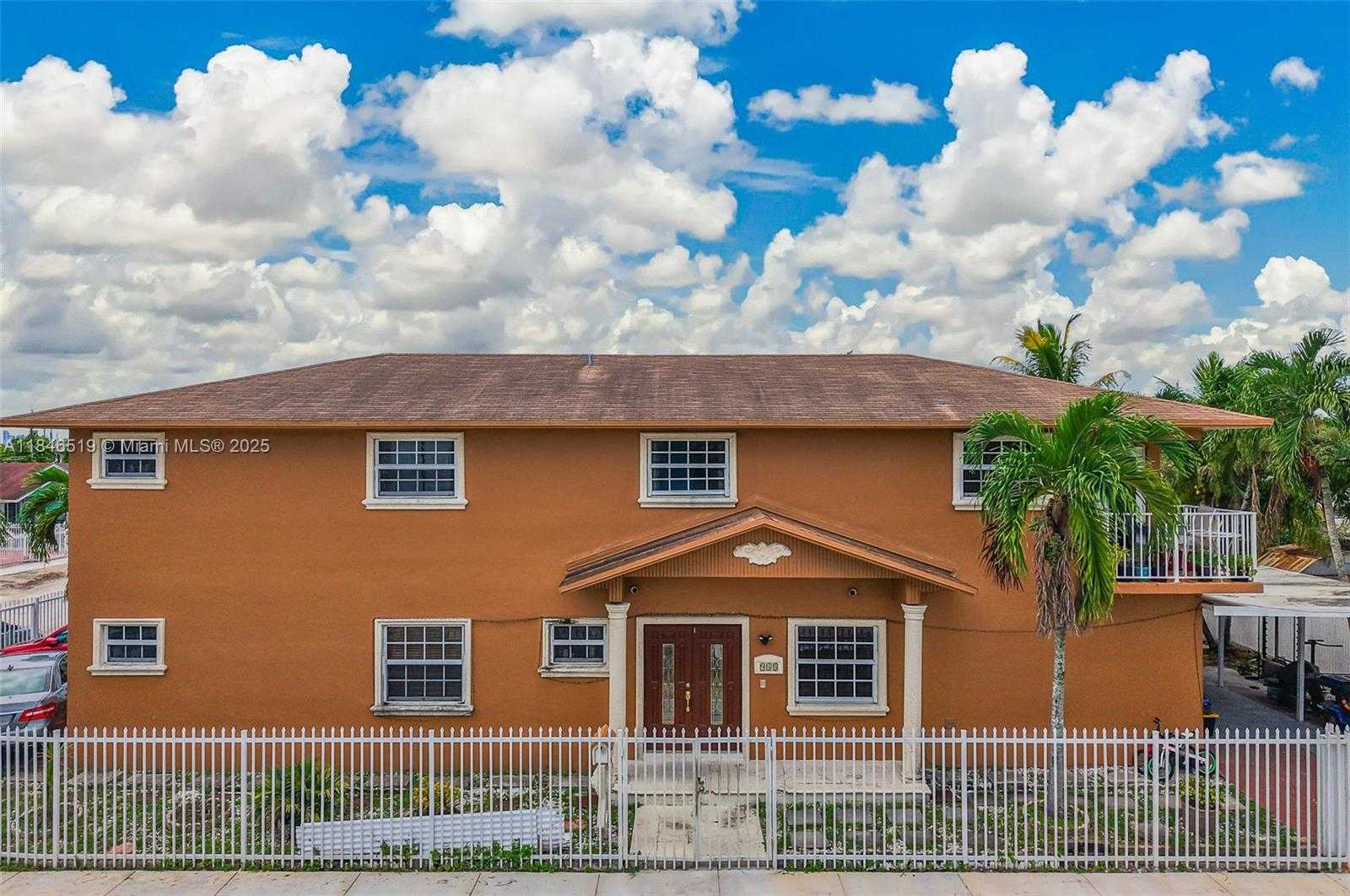 Small Image of 948 EAST 47TH ST, Hialeah Number 2