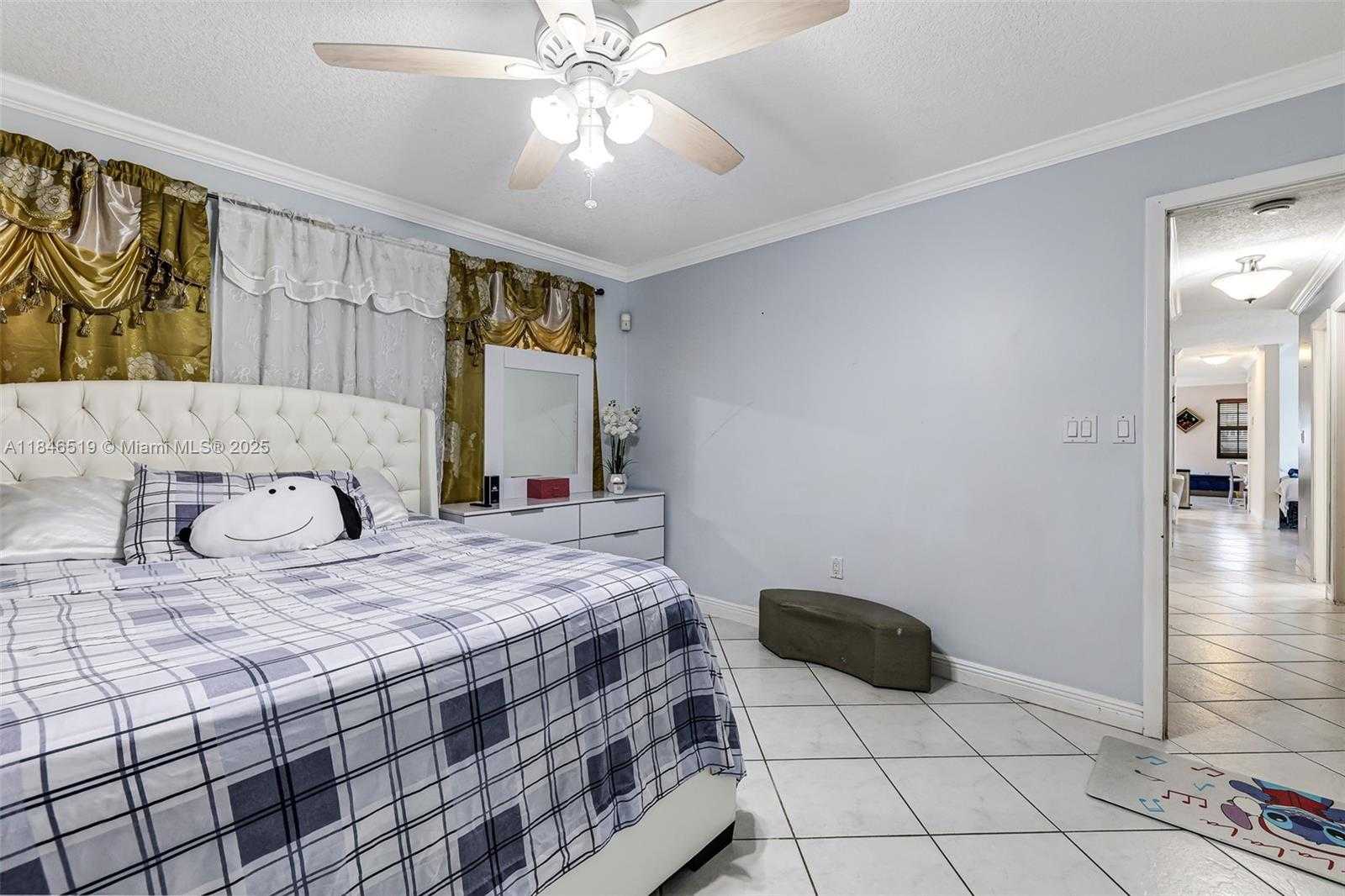 Small Image of 948 EAST 47TH ST, Hialeah Number 21
