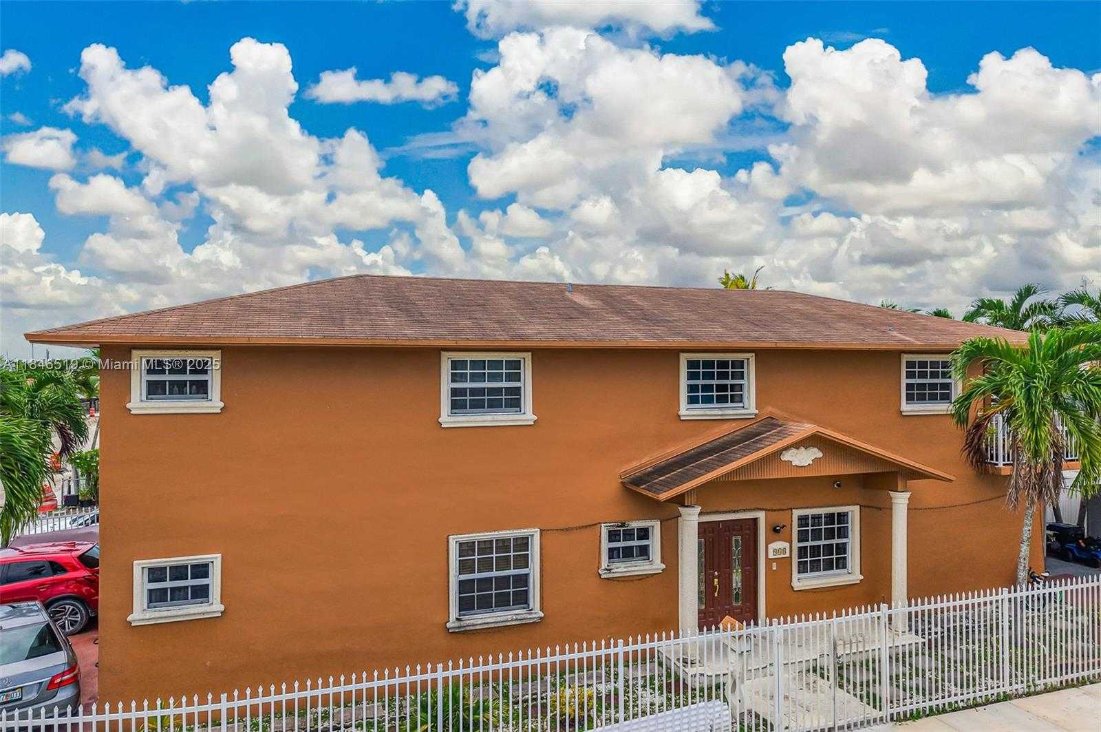 Small Image of 948 EAST 47TH ST, Hialeah Number 3