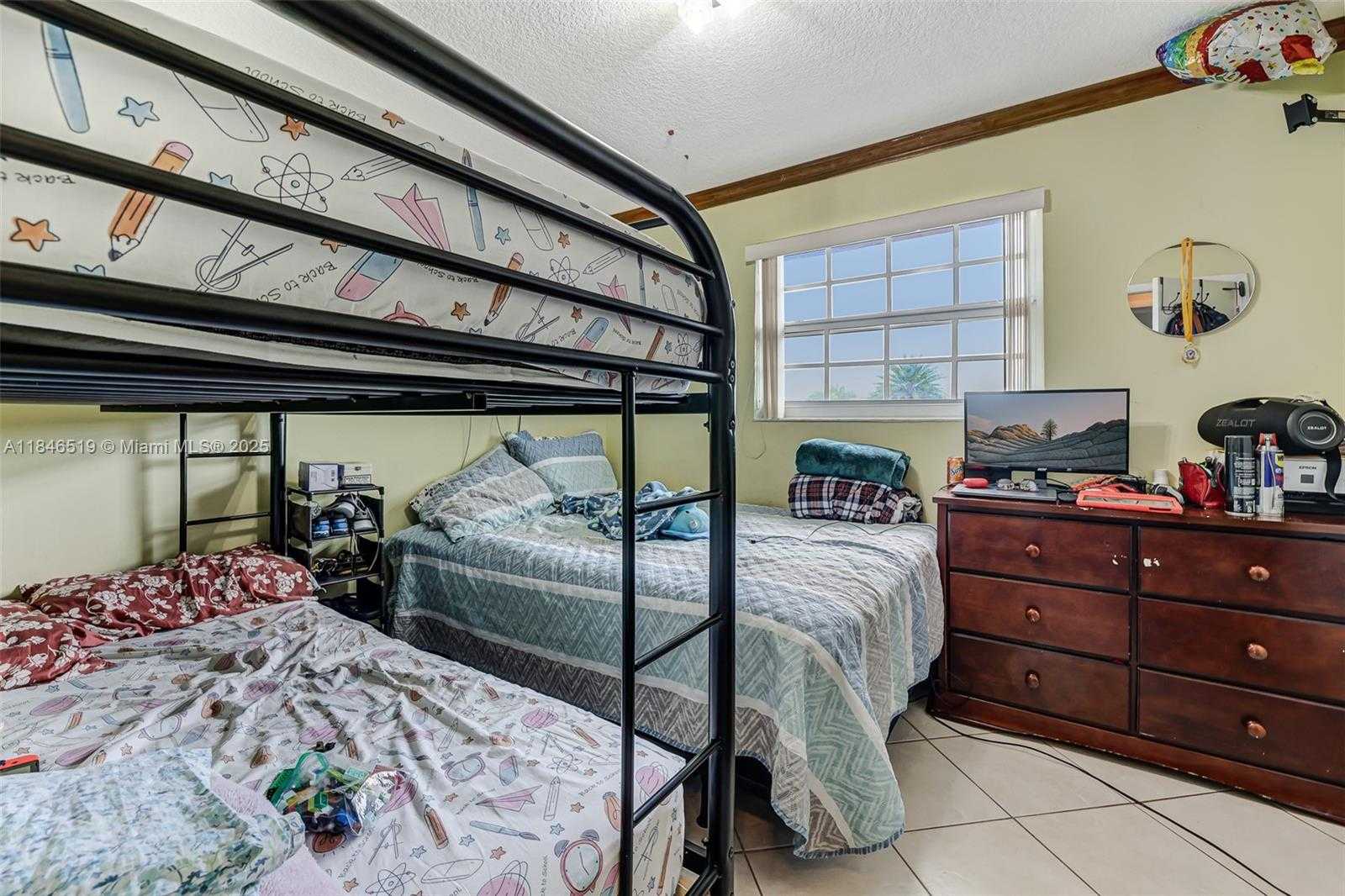 Small Image of 948 EAST 47TH ST, Hialeah Number 30