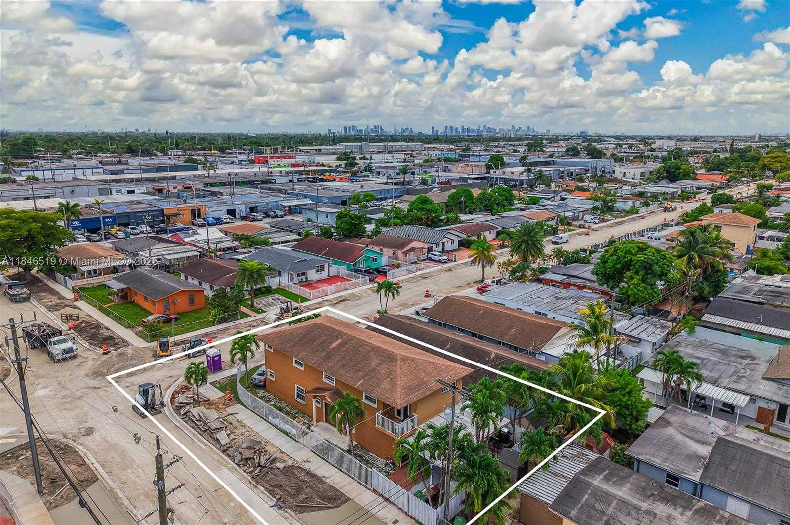 Small Image of 948 EAST 47TH ST, Hialeah Number 38