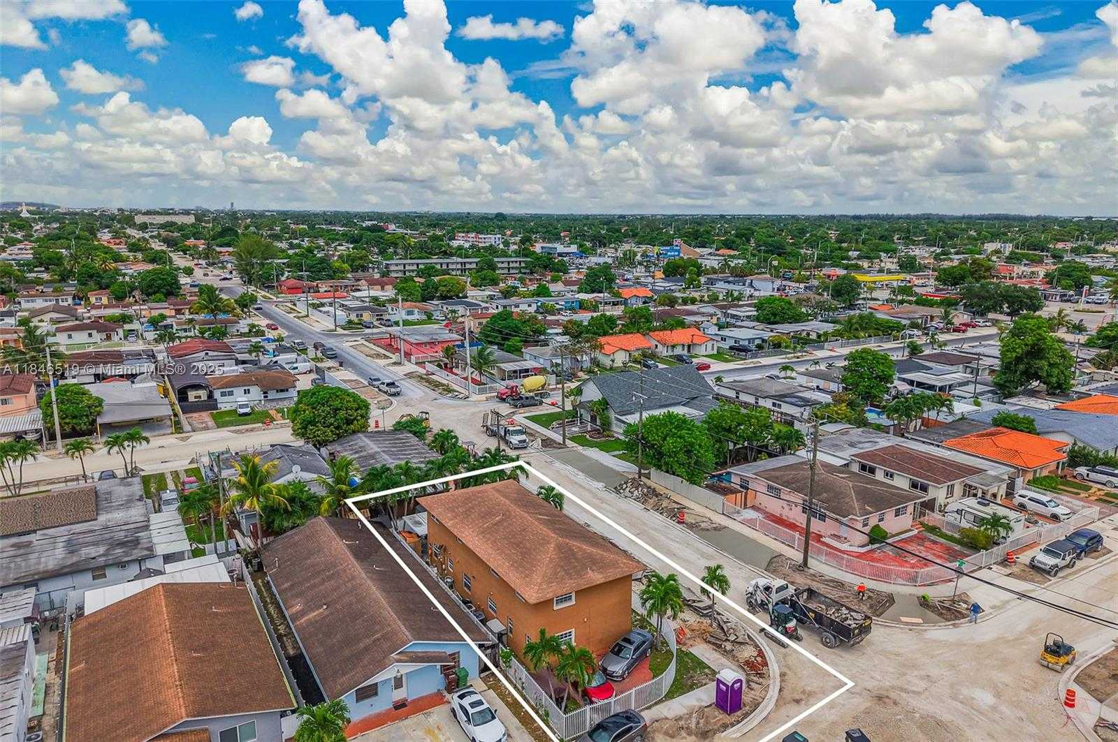 Small Image of 948 EAST 47TH ST, Hialeah Number 42