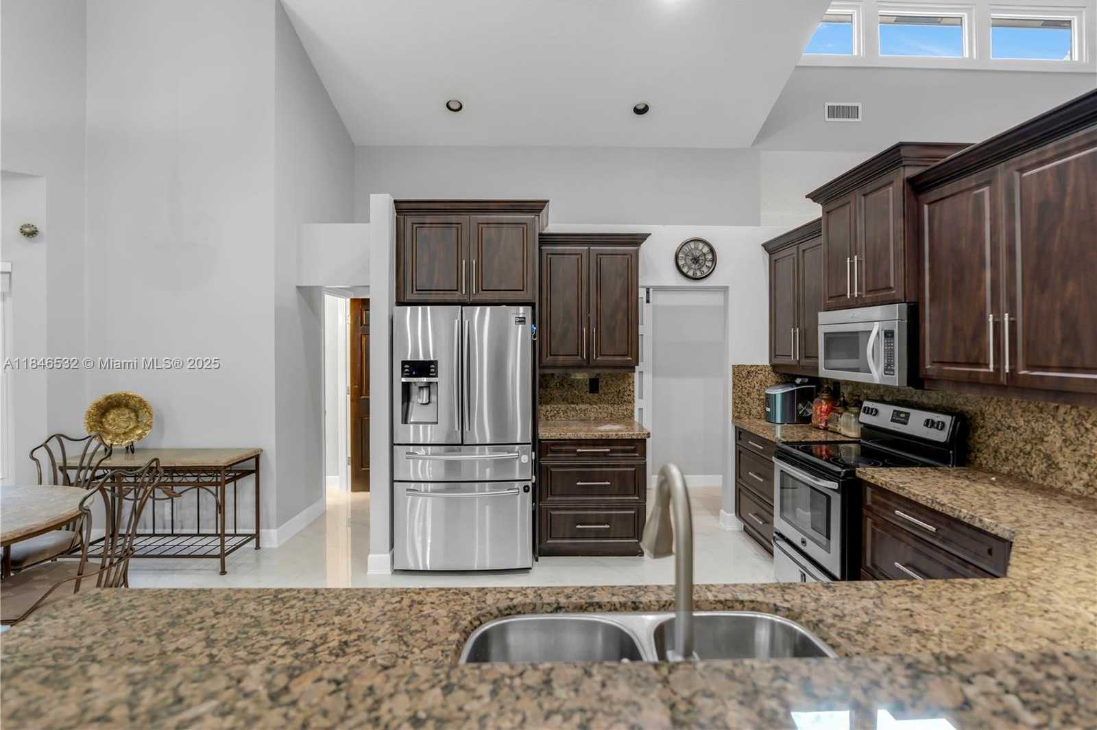 Small Image of 663 NORTH WEST 107TH LN, Coral Springs Number 11