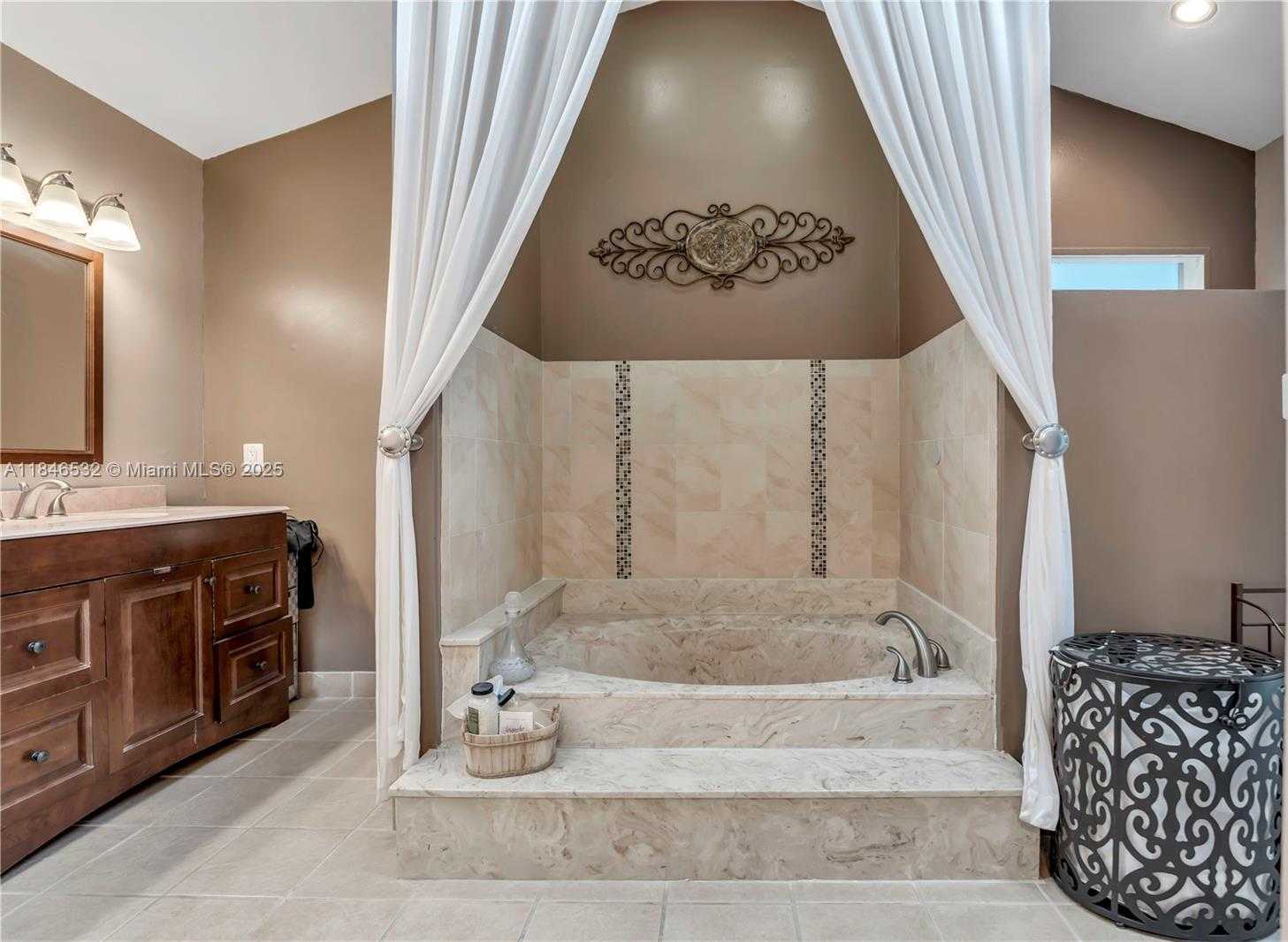 Small Image of 663 NORTH WEST 107TH LN, Coral Springs Number 20