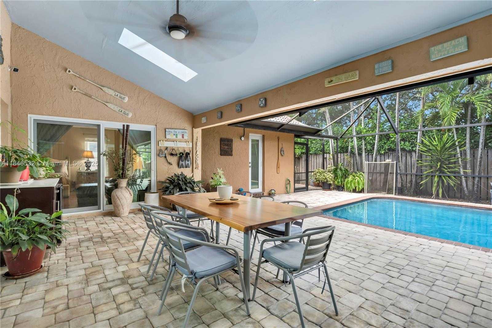 Small Image of 663 NORTH WEST 107TH LN, Coral Springs Number 27