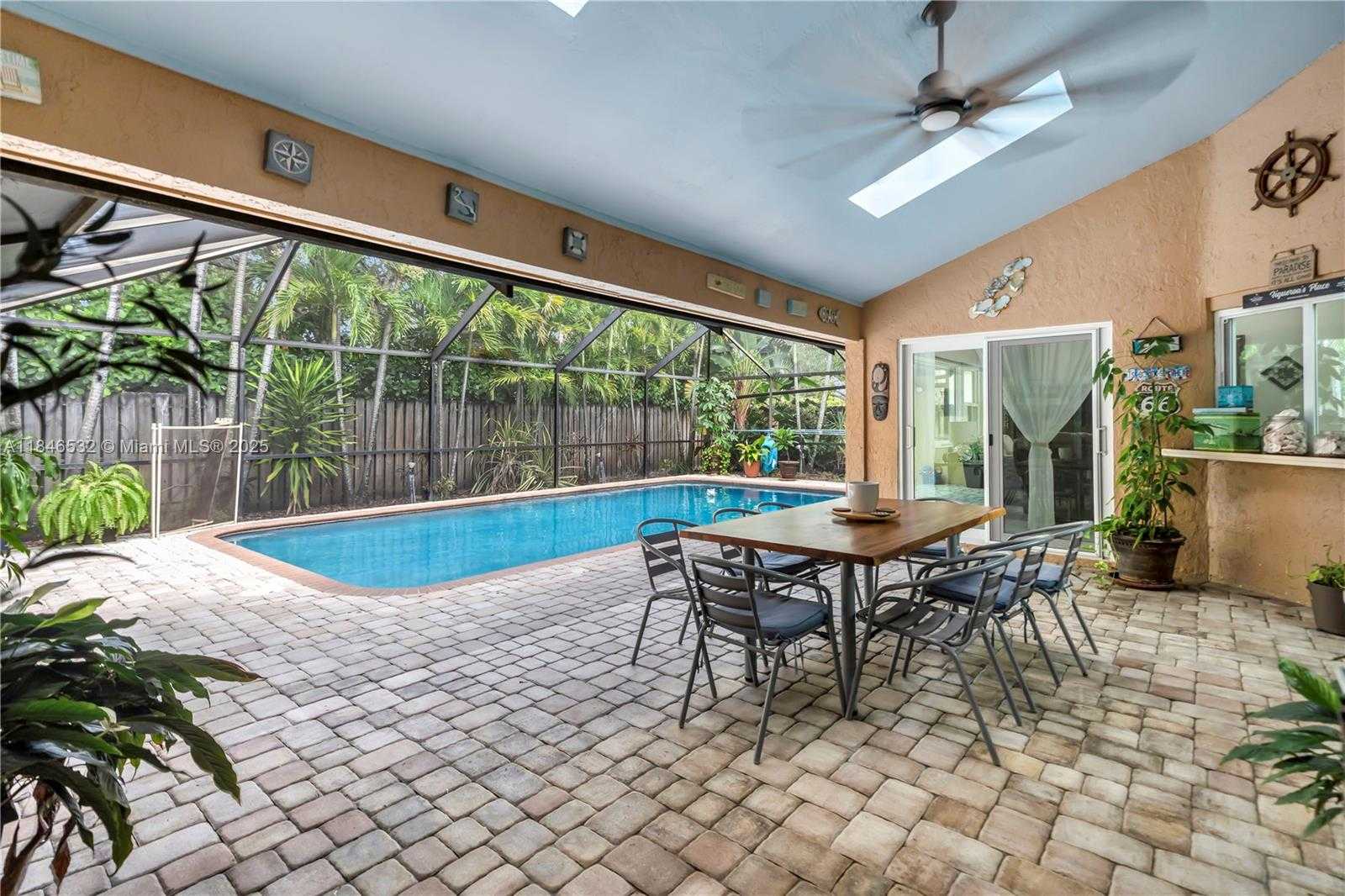 Small Image of 663 NORTH WEST 107TH LN, Coral Springs Number 28