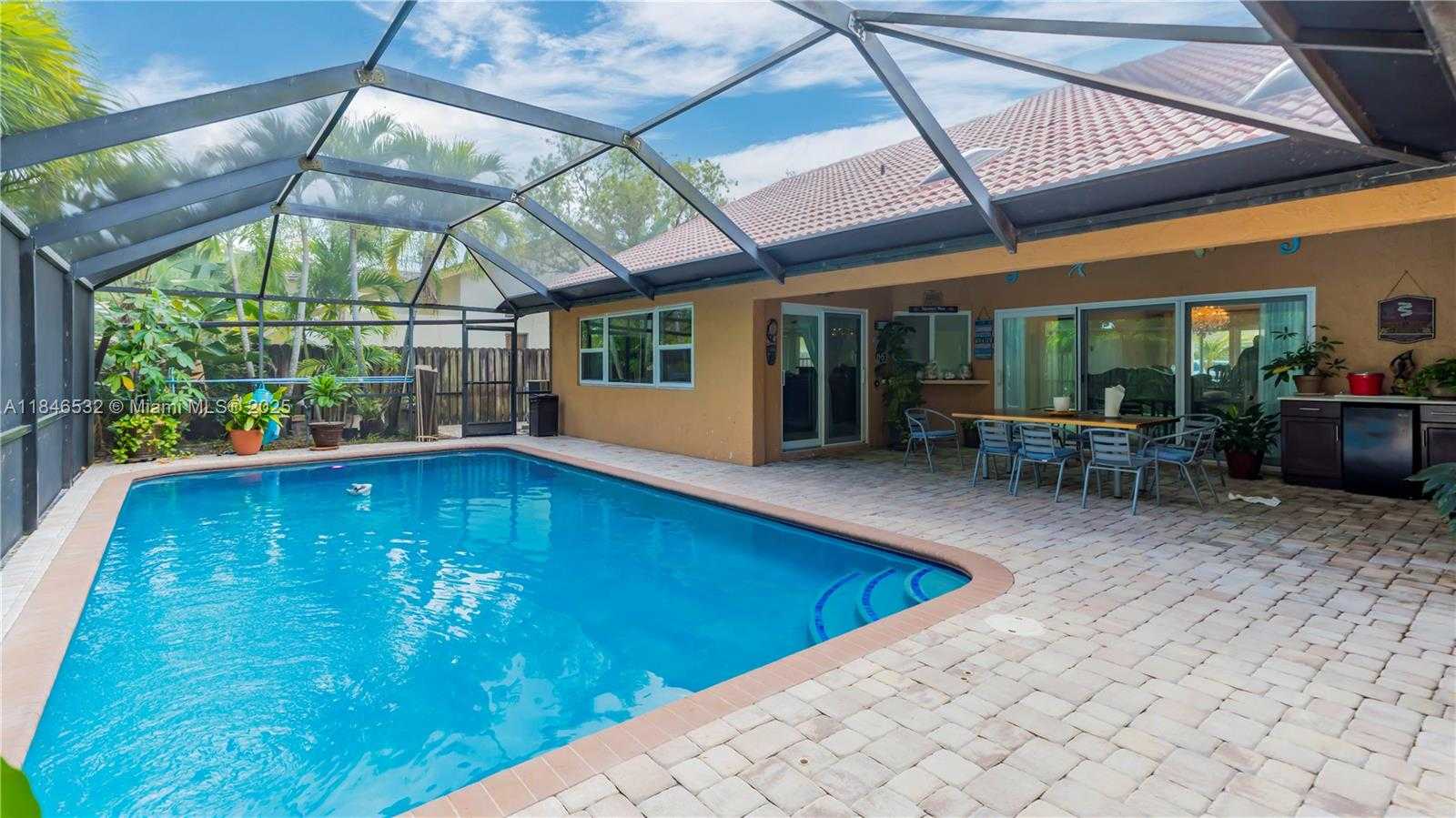 Small Image of 663 NORTH WEST 107TH LN, Coral Springs Number 30