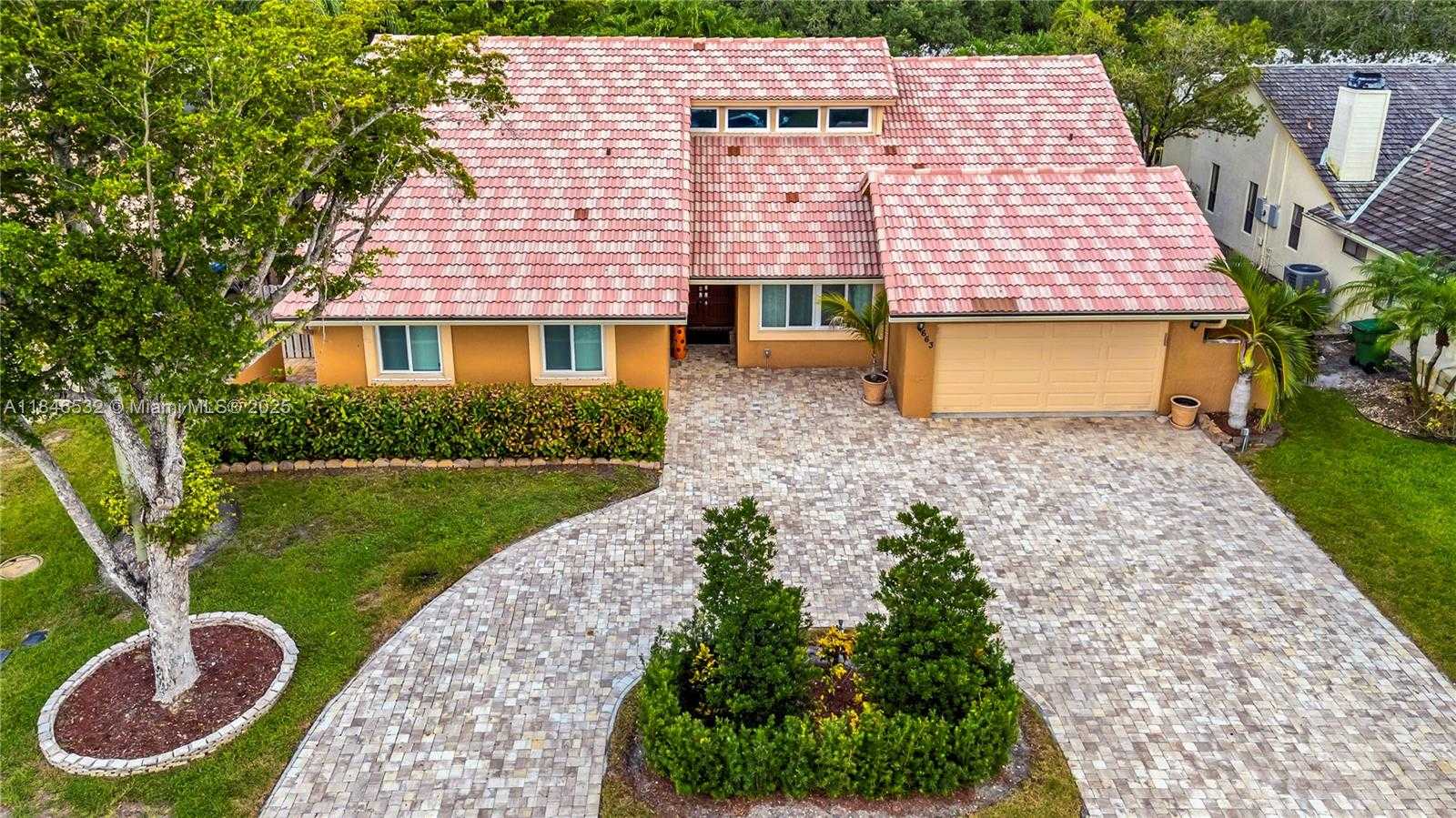 Small Image of 663 NORTH WEST 107TH LN, Coral Springs Number 35