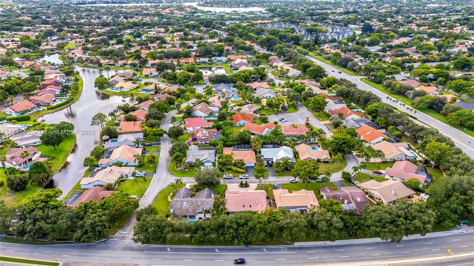 Small Image of 663 NORTH WEST 107TH LN, Coral Springs Number 37
