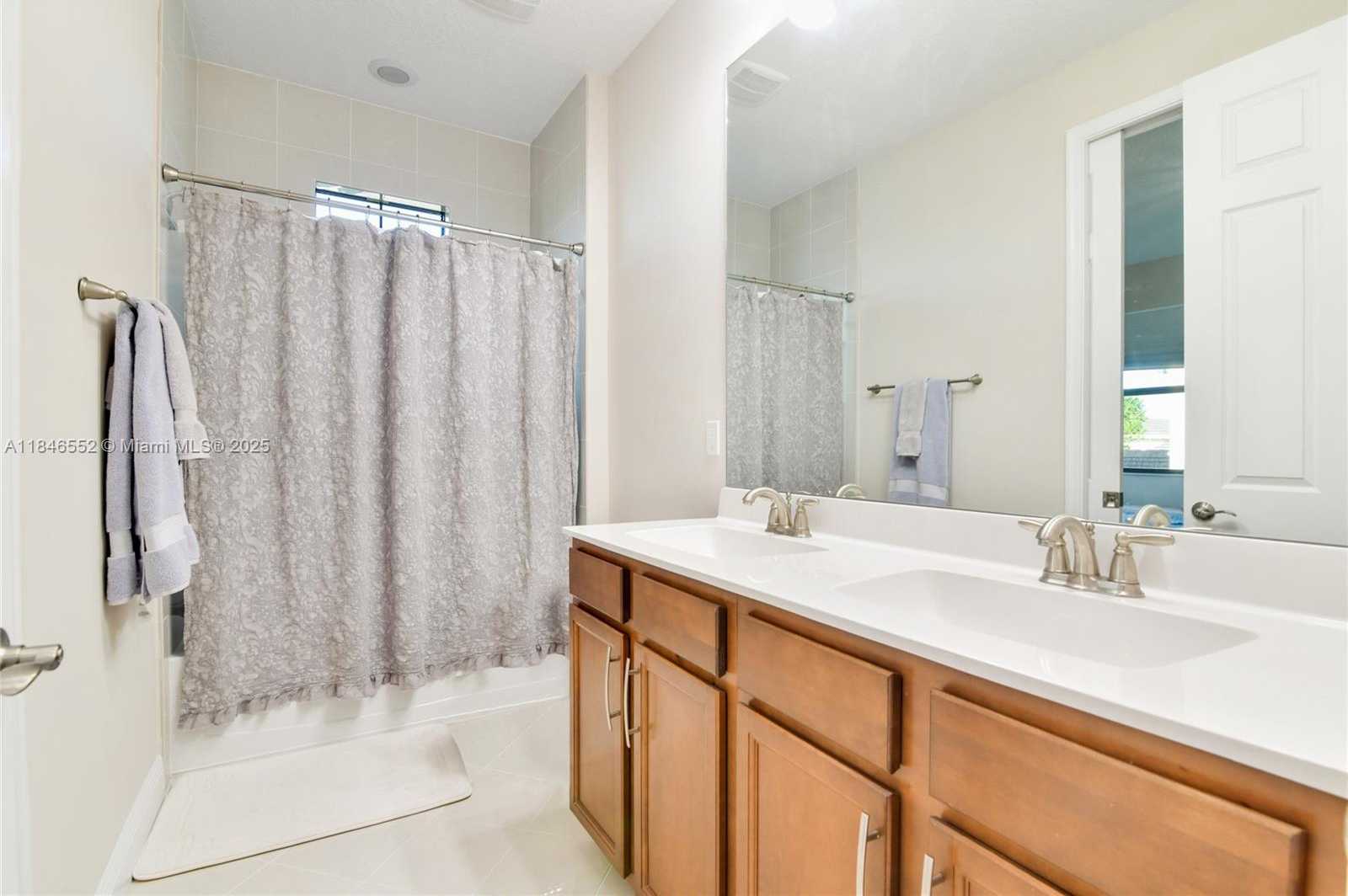 Small Image of 12137 BOCA RESERVE LN, Boca Raton Number 29
