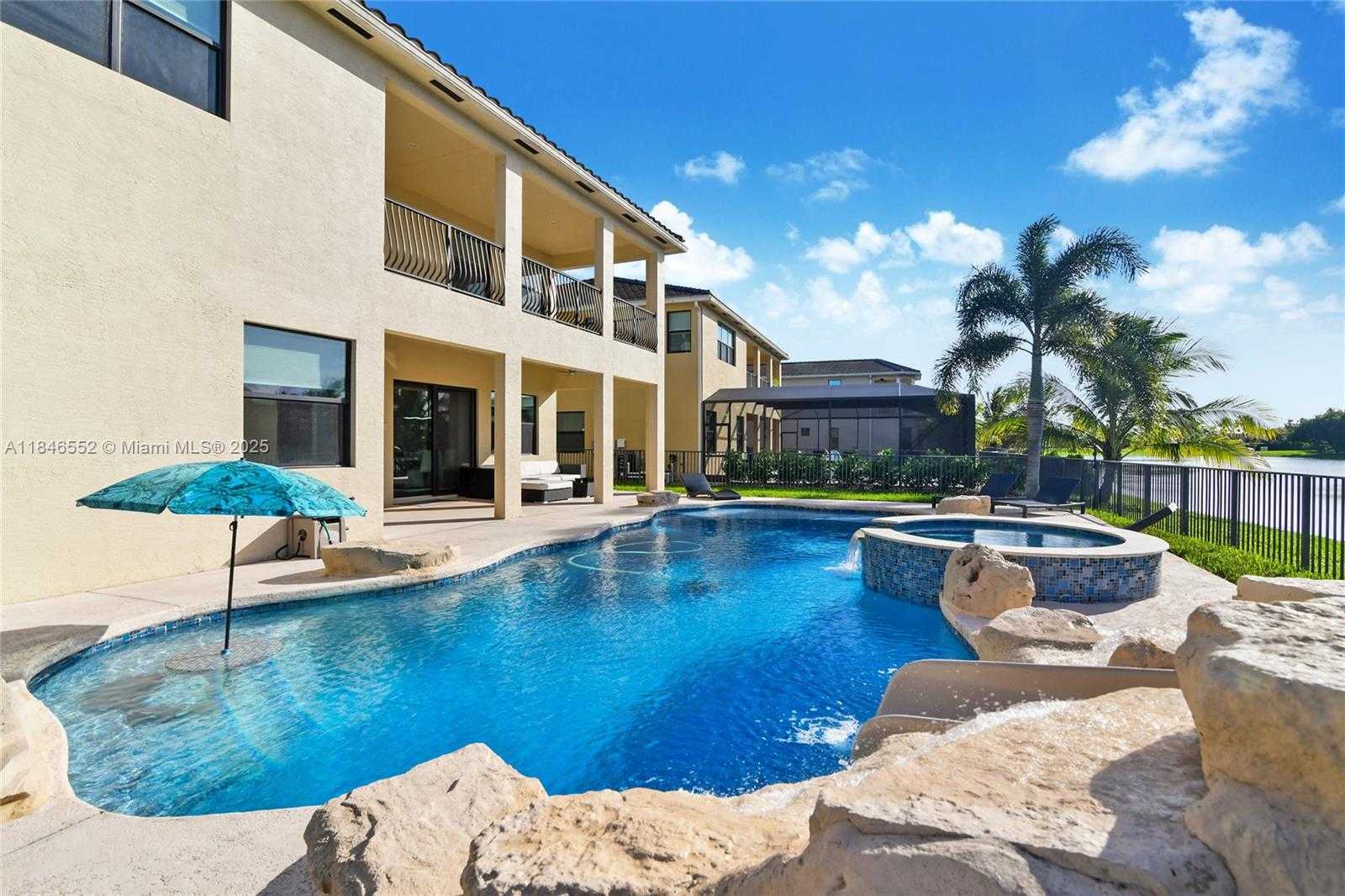 Small Image of 12137 BOCA RESERVE LN, Boca Raton Number 6