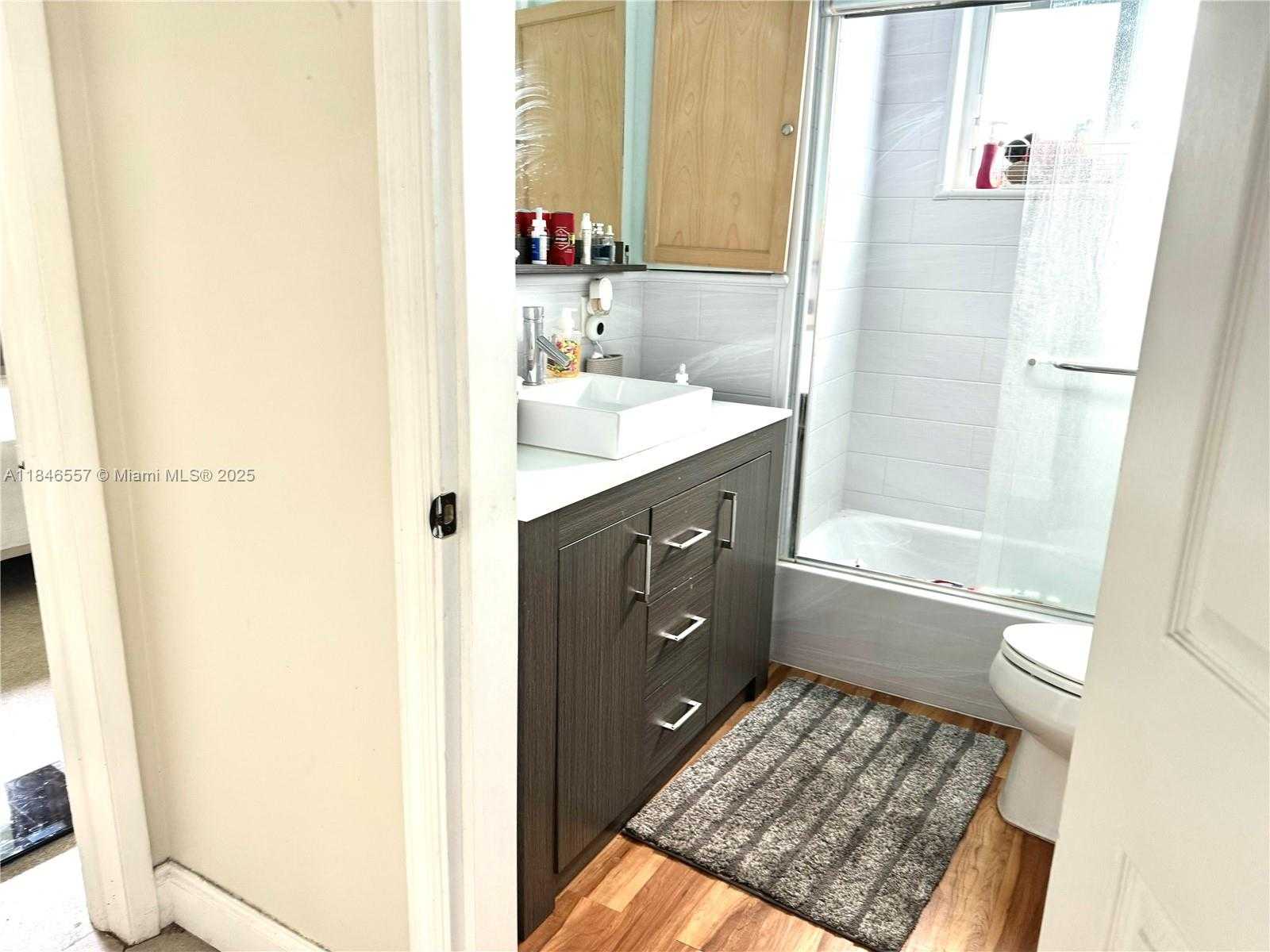 Small Image of 4116 TAFT ST, Hollywood Number 11