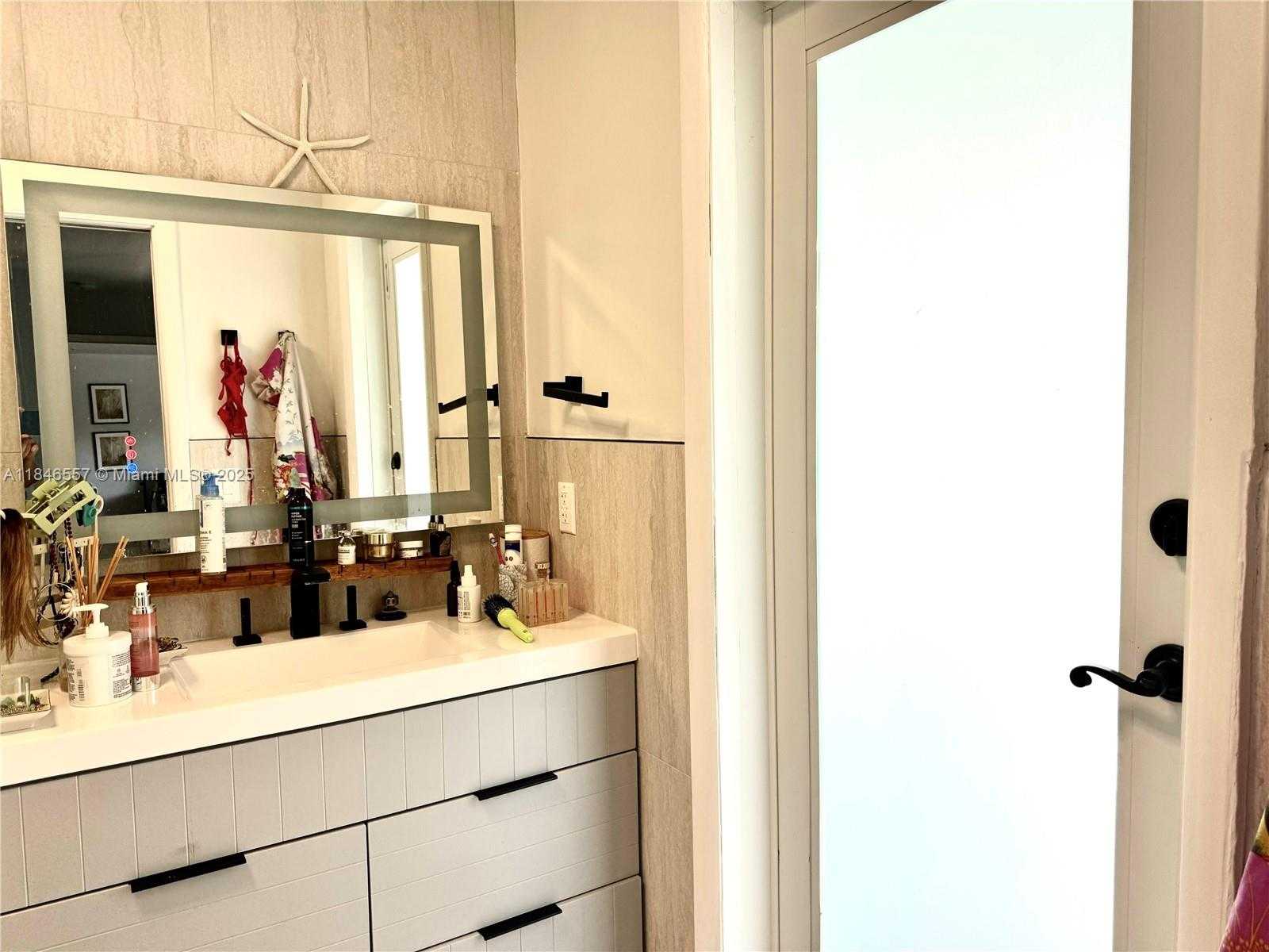 Small Image of 4116 TAFT ST, Hollywood Number 13