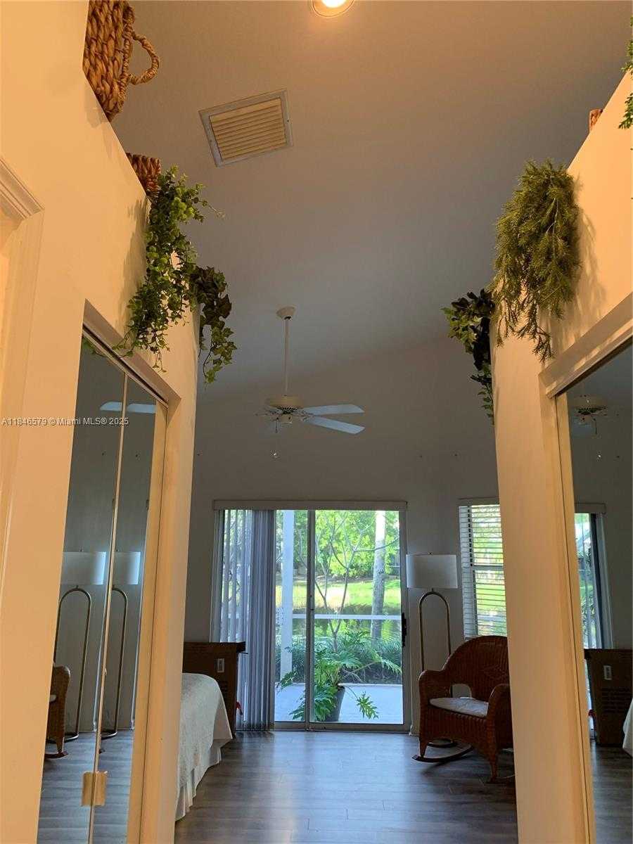 Small Image of 231 WEST CANTERBURY DR W, Palm Beach Gardens Number 15