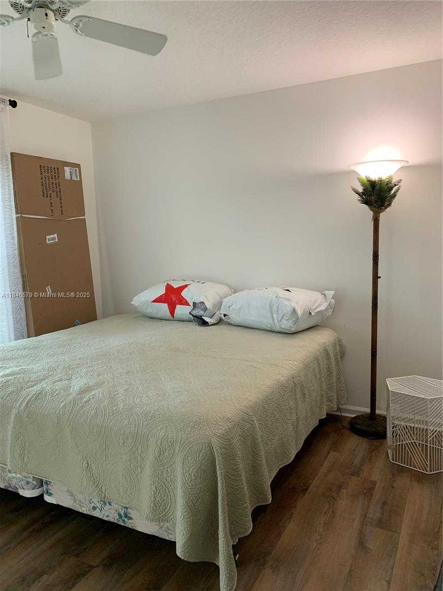 Small Image of 231 WEST CANTERBURY DR W, Palm Beach Gardens Number 23