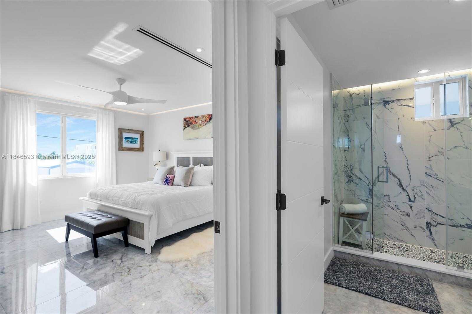 Small Image of 257 NORMANDY DR, Tavernier Number 23