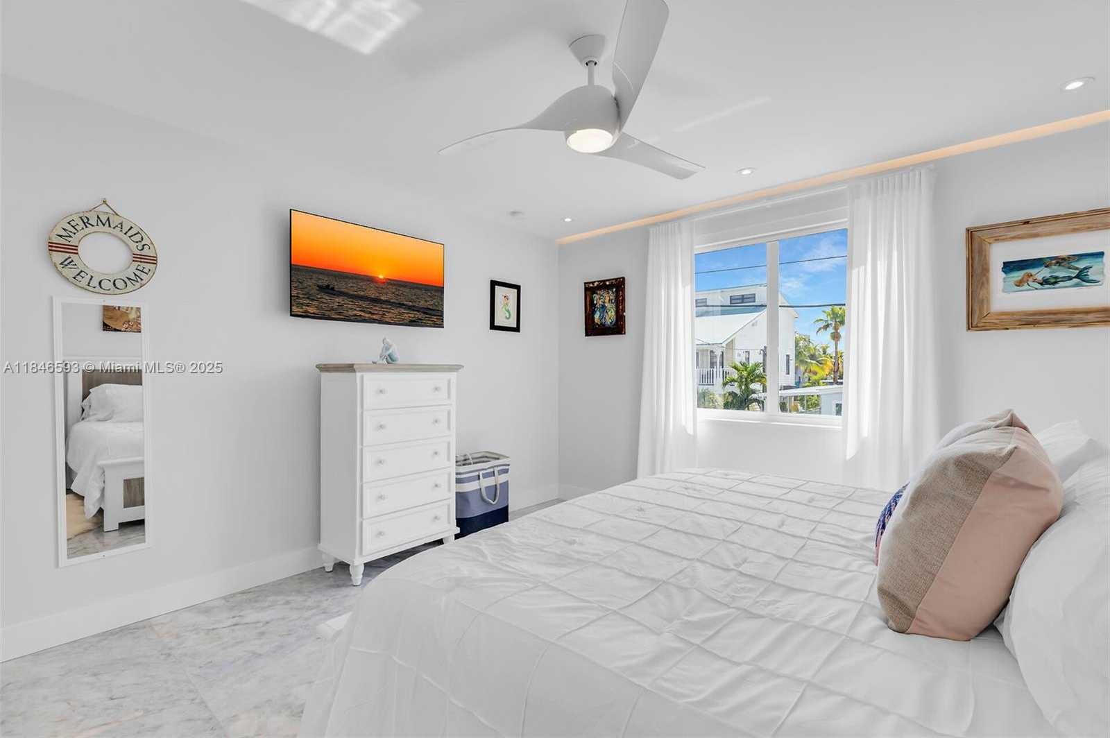 Small Image of 257 NORMANDY DR, Tavernier Number 25