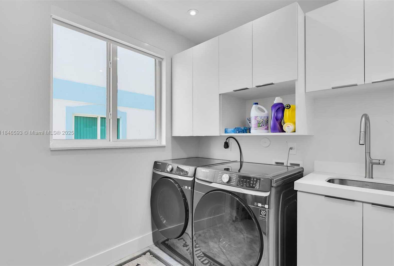 Small Image of 257 NORMANDY DR, Tavernier Number 32