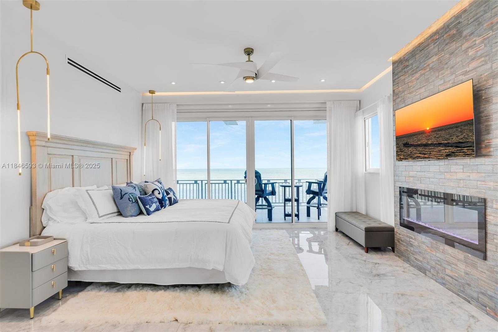 Small Image of 257 NORMANDY DR, Tavernier Number 35