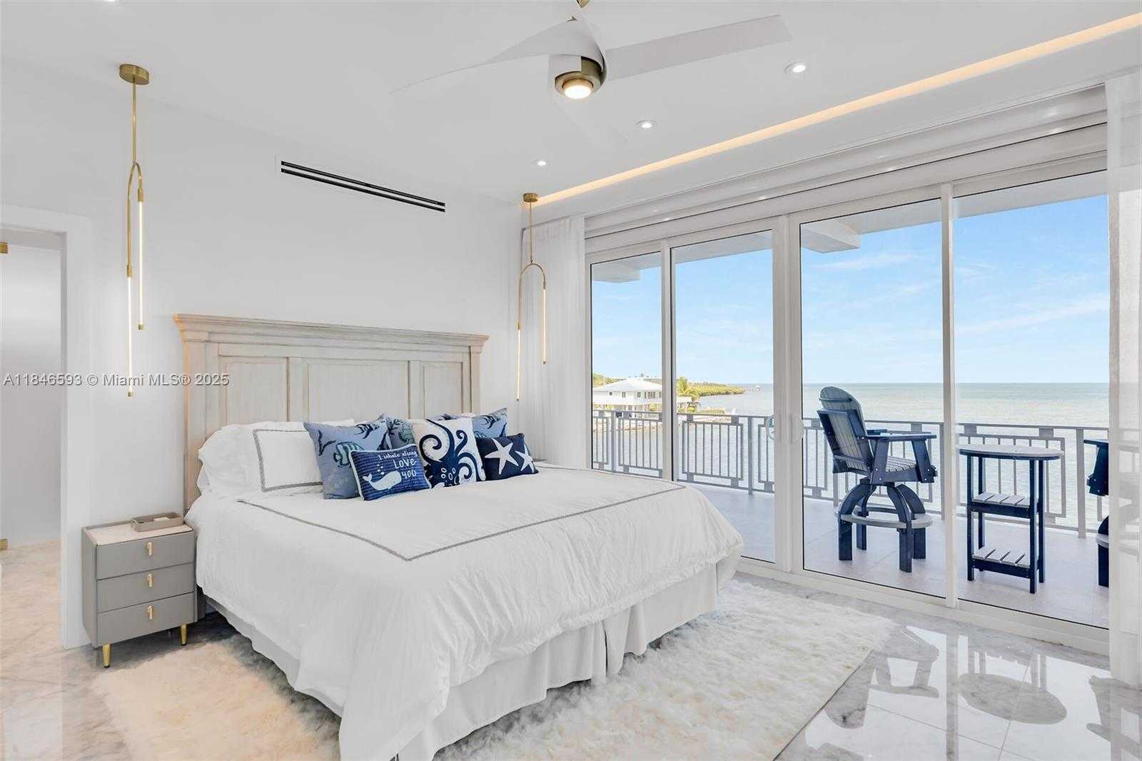 Small Image of 257 NORMANDY DR, Tavernier Number 36