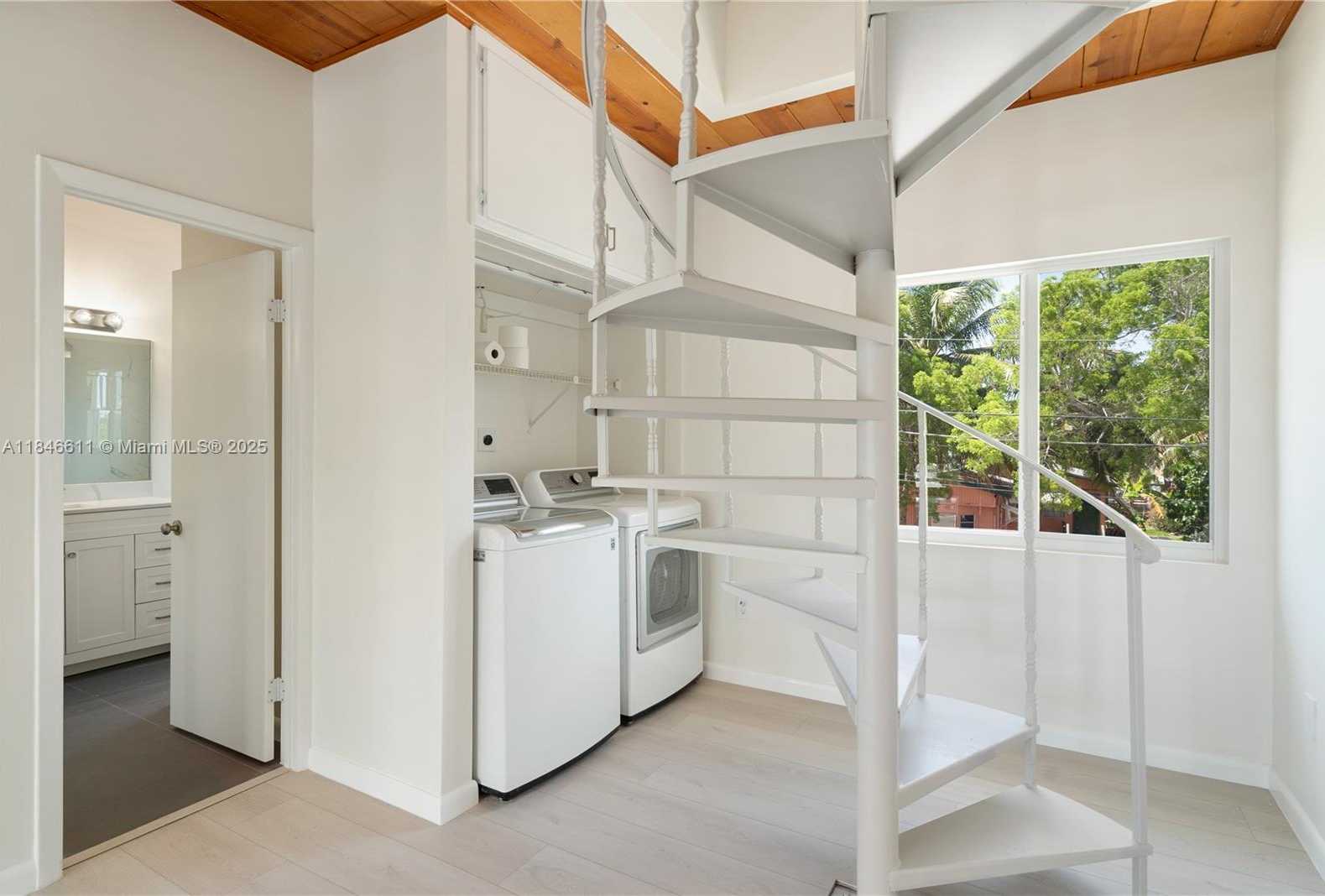 Small Image of 415 BIG PINE RD, Key Largo Number 10
