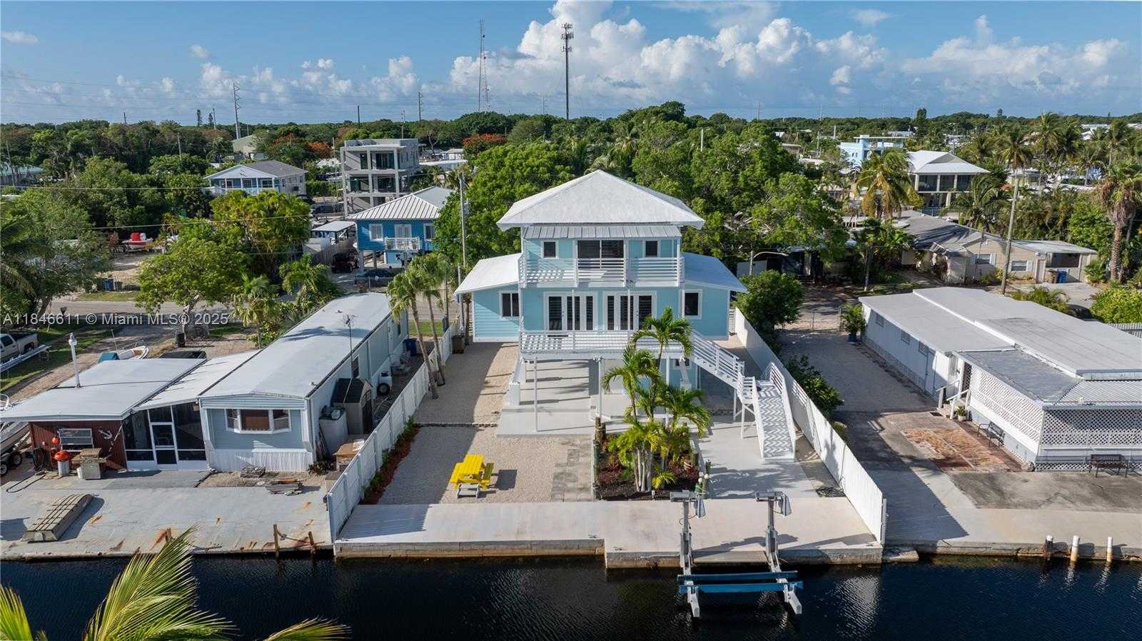 Small Image of 415 BIG PINE RD, Key Largo Number 3
