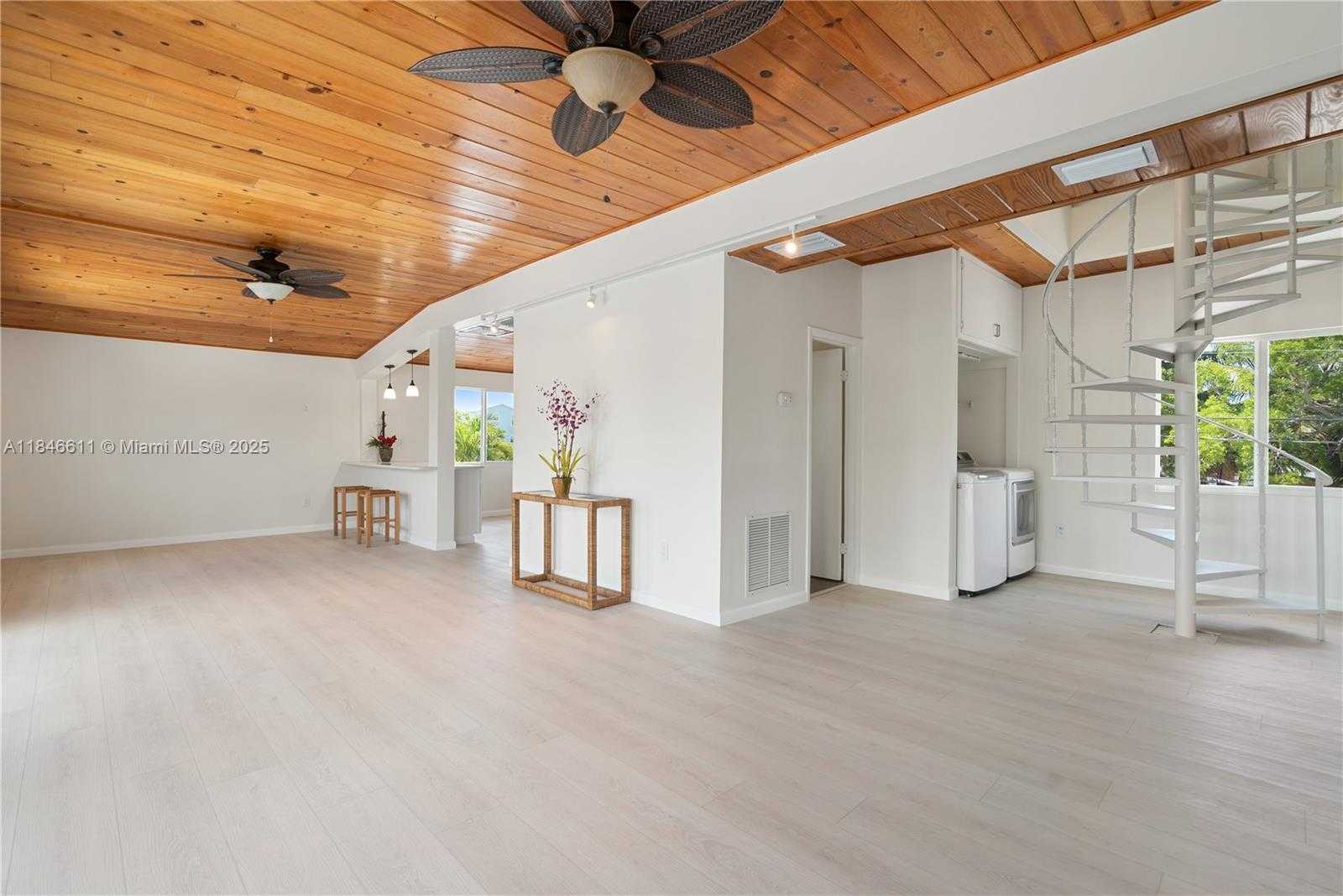 Small Image of 415 BIG PINE RD, Key Largo Number 5