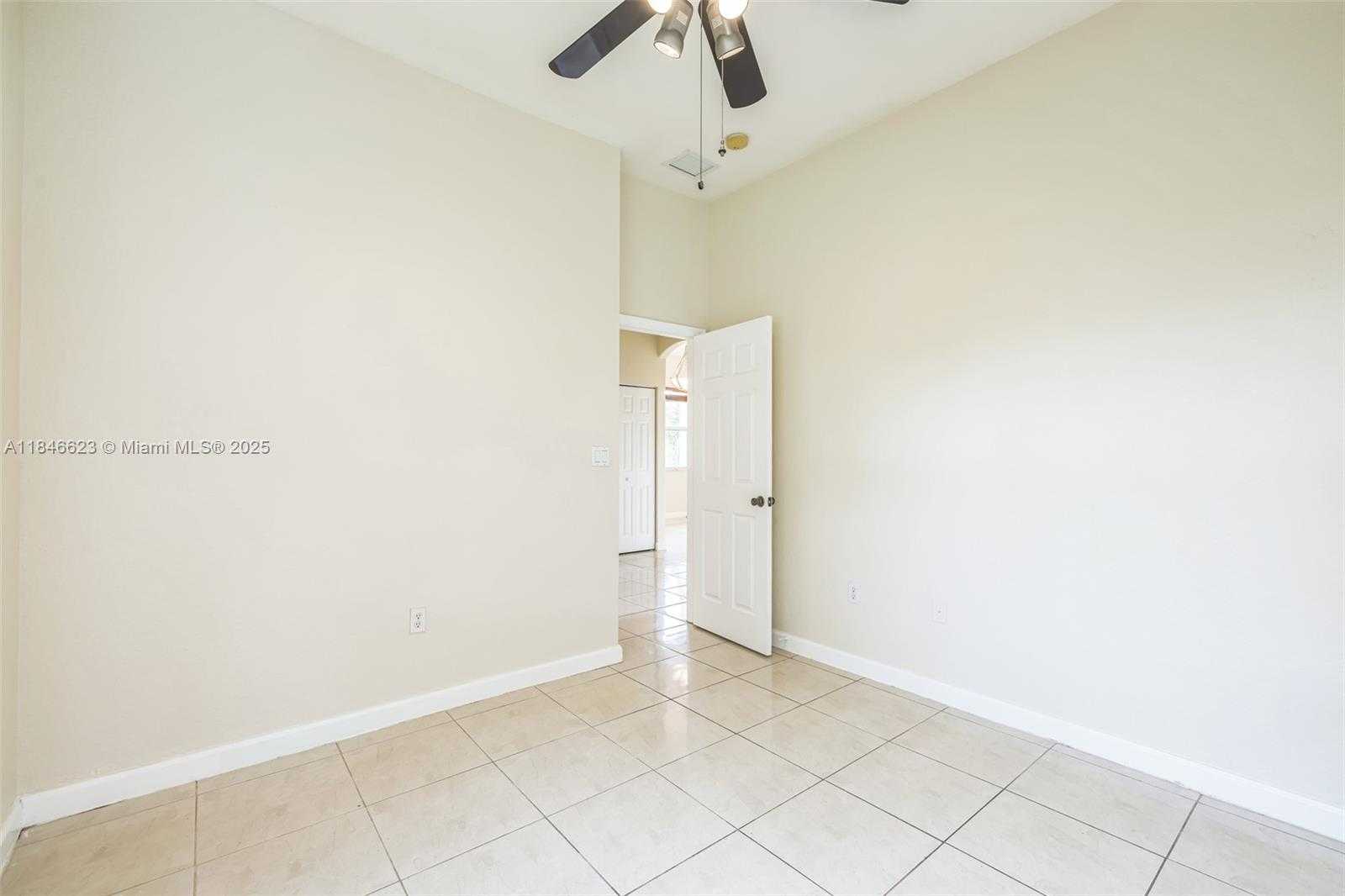 Small Image of 1780 SOUTH EAST 19TH TER, Homestead Number 15