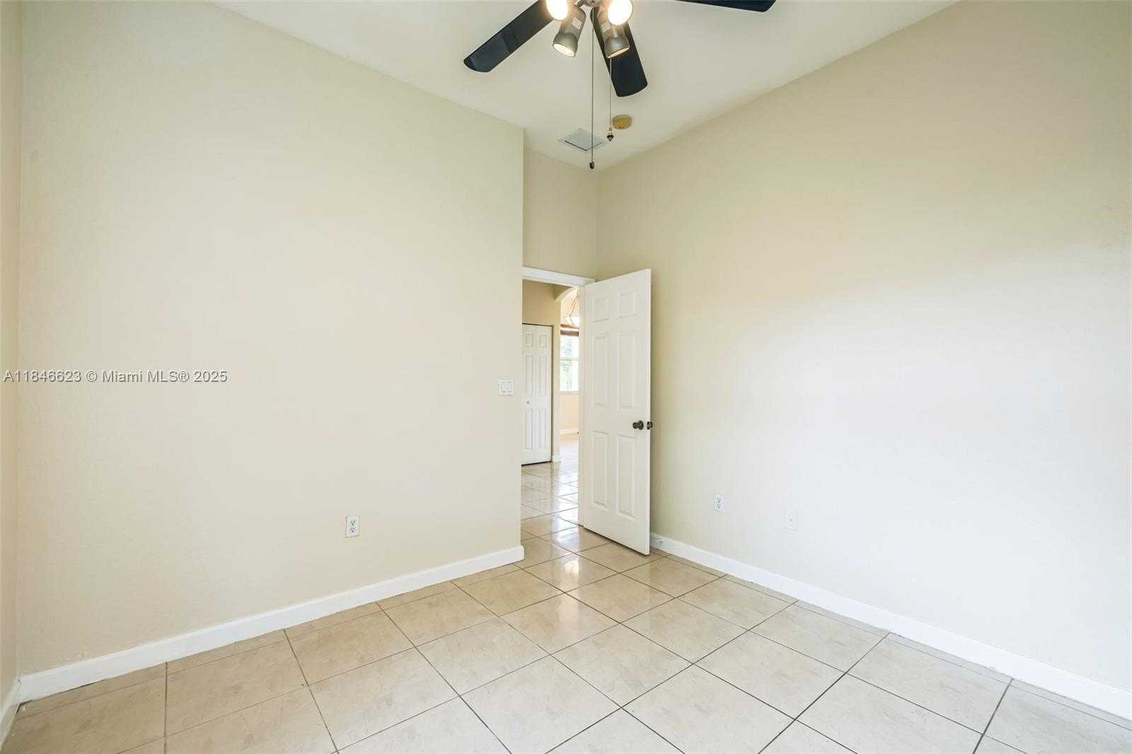 Small Image of 1780 SOUTH EAST 19TH TER, Homestead Number 26