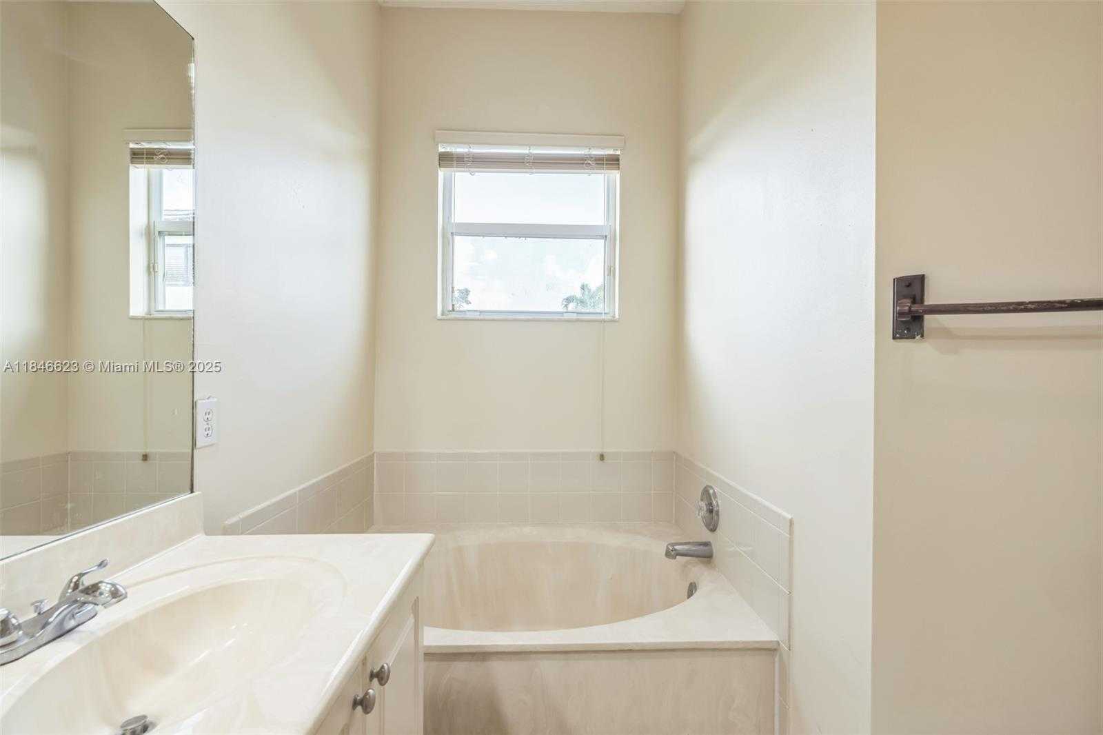 Small Image of 1780 SOUTH EAST 19TH TER, Homestead Number 37