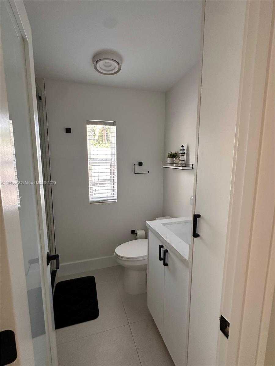 Small Image of 11 MOCKINGBIRD RD, Key Largo Number 19