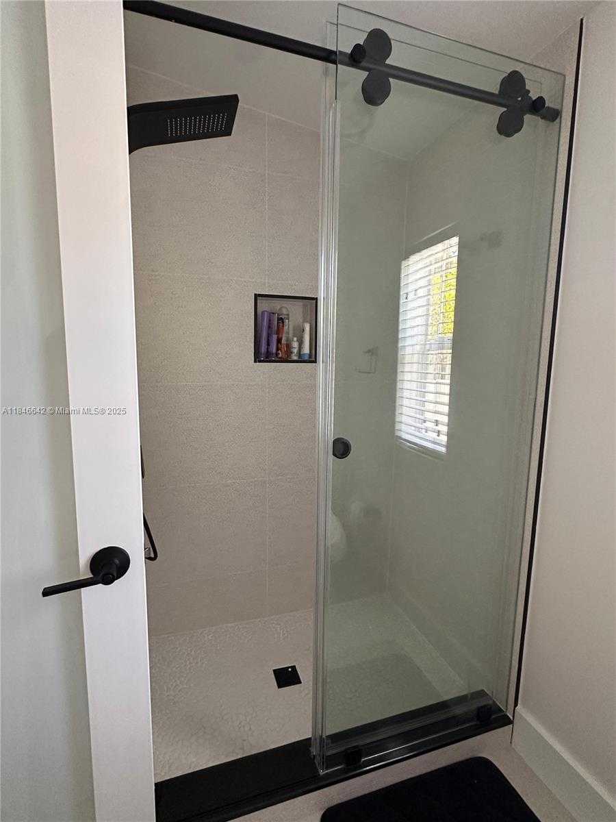 Small Image of 11 MOCKINGBIRD RD, Key Largo Number 21