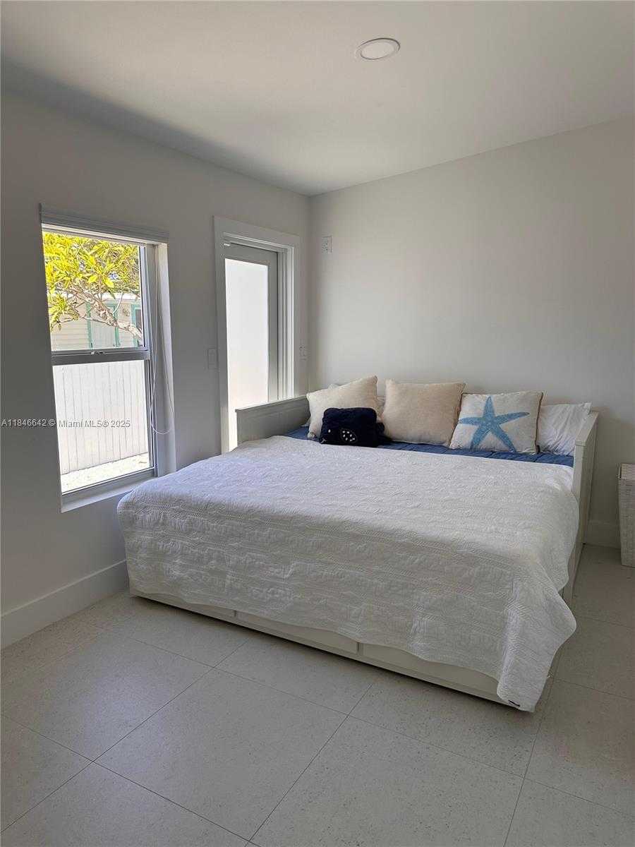 Small Image of 11 MOCKINGBIRD RD, Key Largo Number 26