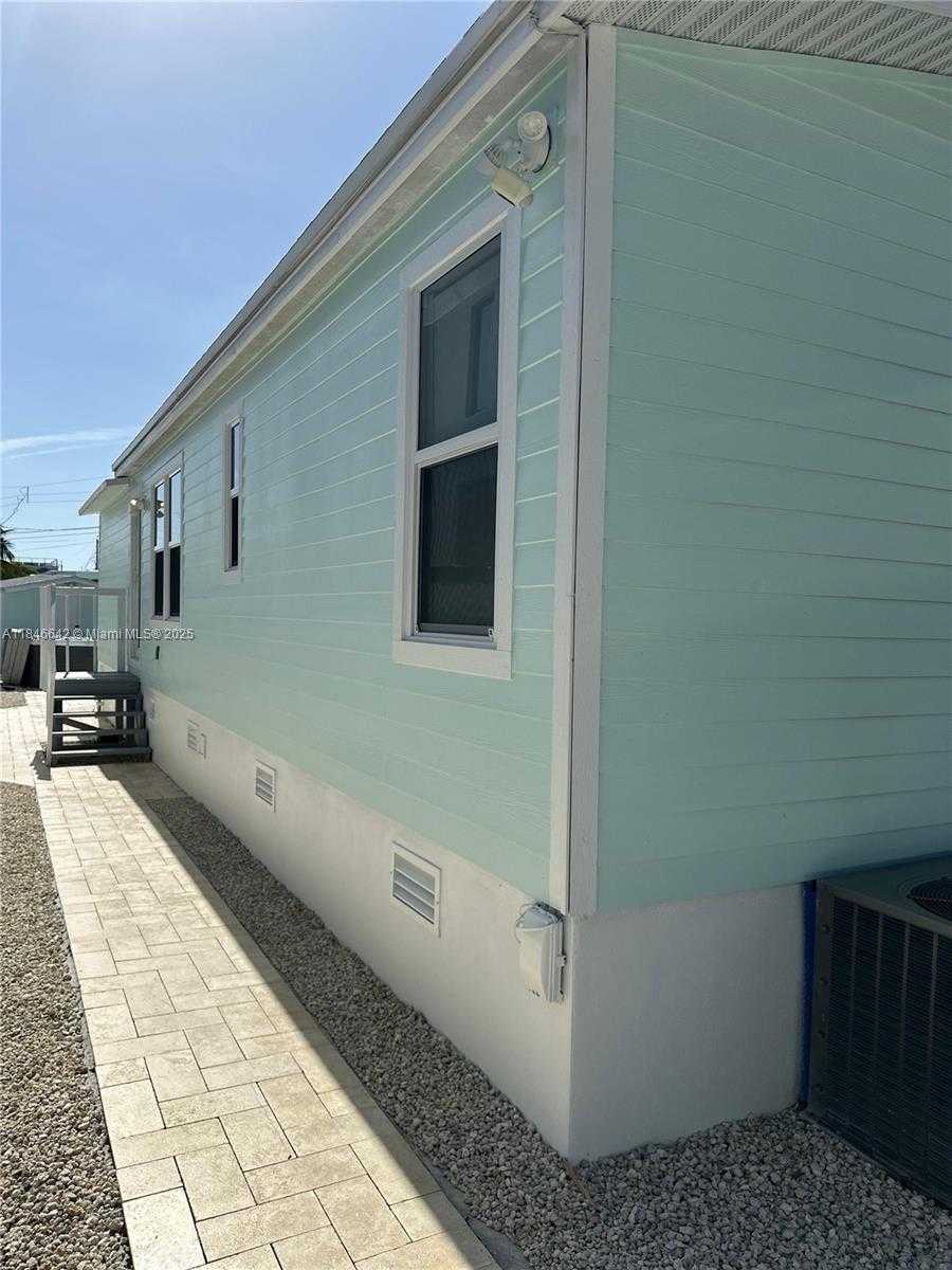 Small Image of 11 MOCKINGBIRD RD, Key Largo Number 3