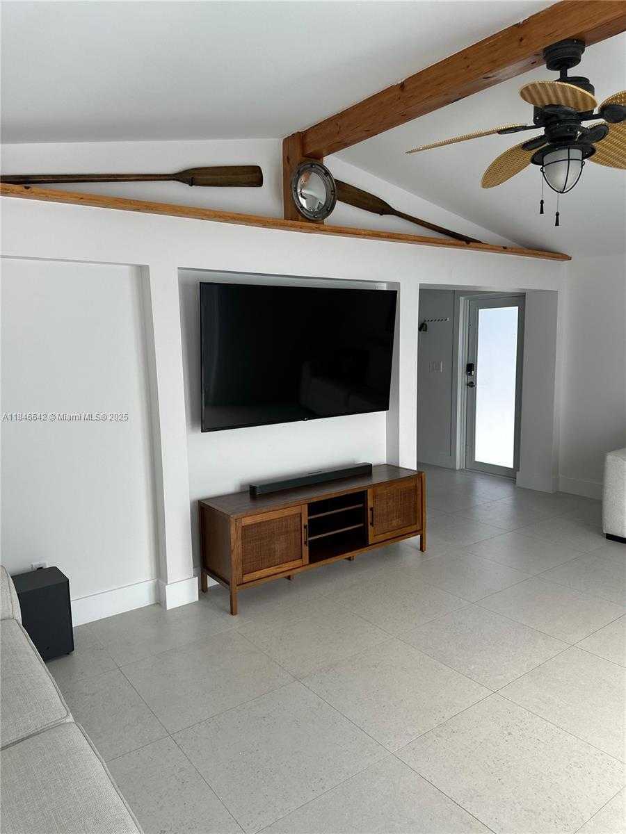 Small Image of 11 MOCKINGBIRD RD, Key Largo Number 8