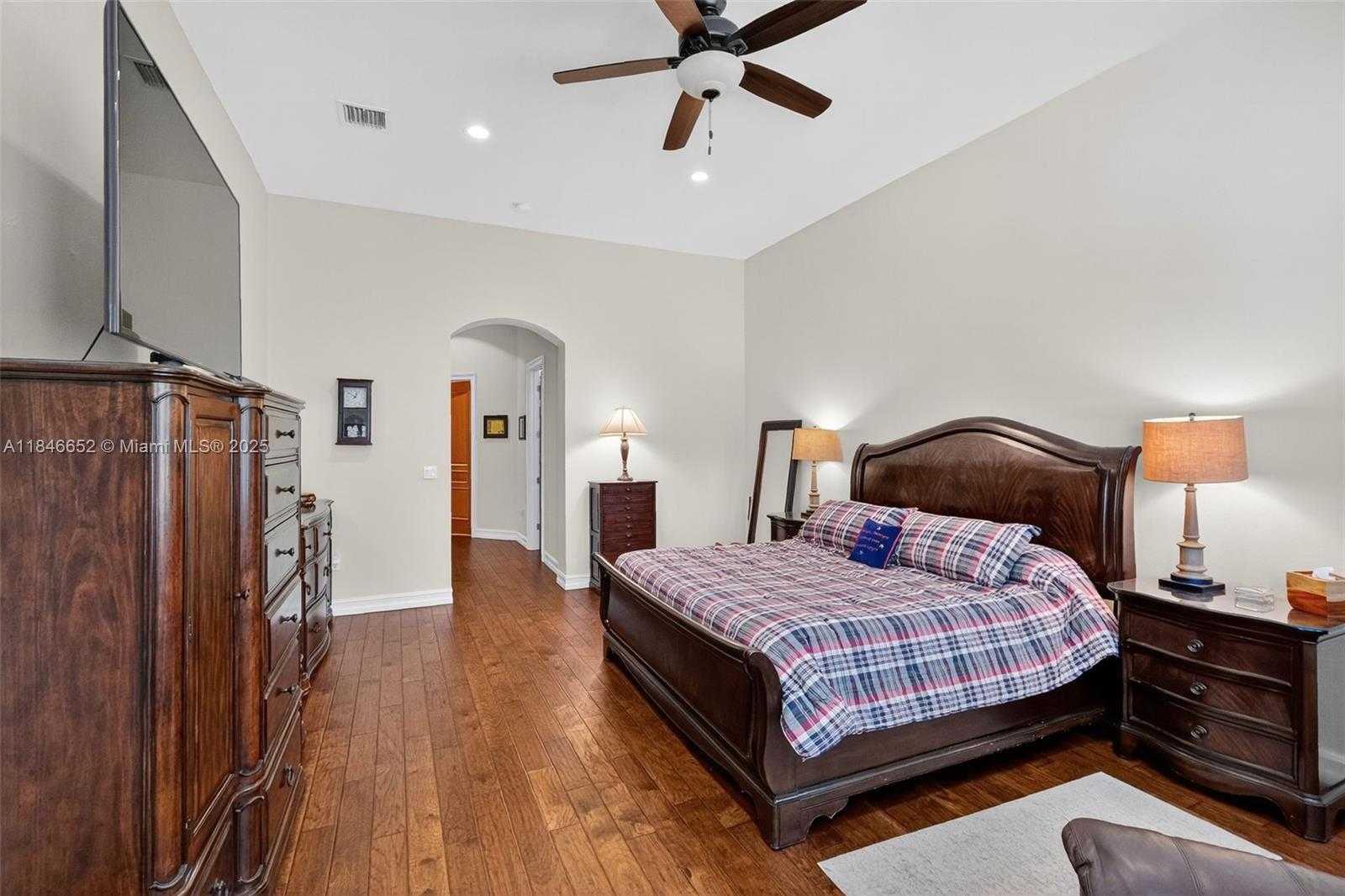 Small Image of 8920 SOUTH WEST 162ND TER, Palmetto Bay Number 29