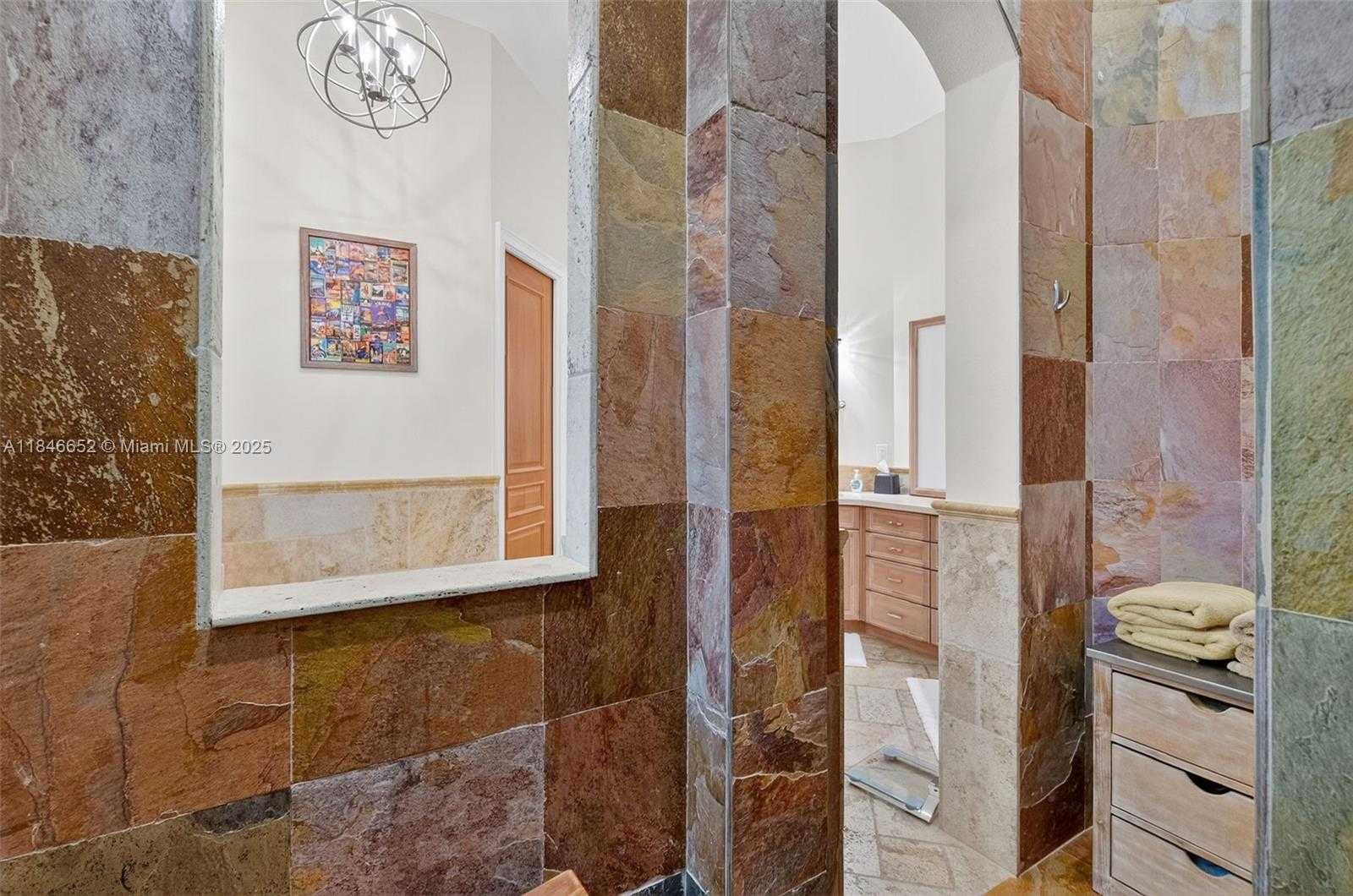 Small Image of 8920 SOUTH WEST 162ND TER, Palmetto Bay Number 34