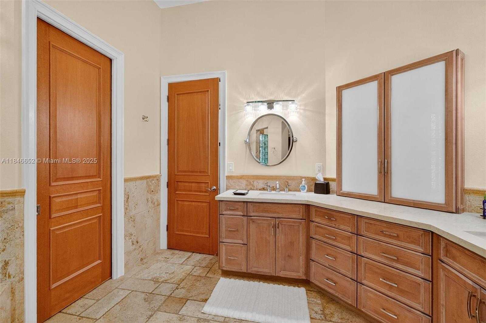 Small Image of 8920 SOUTH WEST 162ND TER, Palmetto Bay Number 35