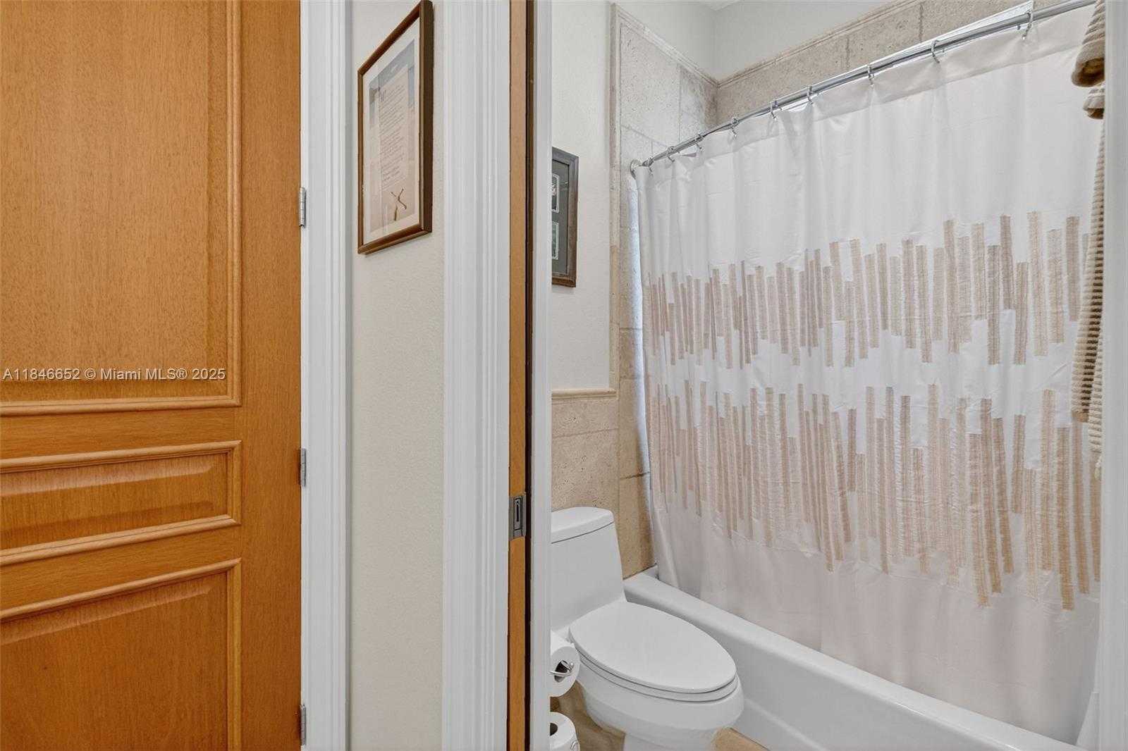 Small Image of 8920 SOUTH WEST 162ND TER, Palmetto Bay Number 48