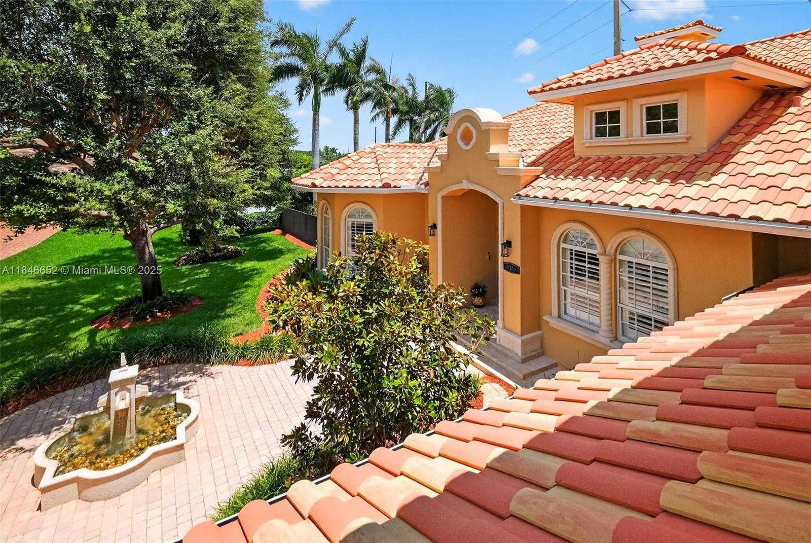 Small Image of 8920 SOUTH WEST 162ND TER, Palmetto Bay Number 54