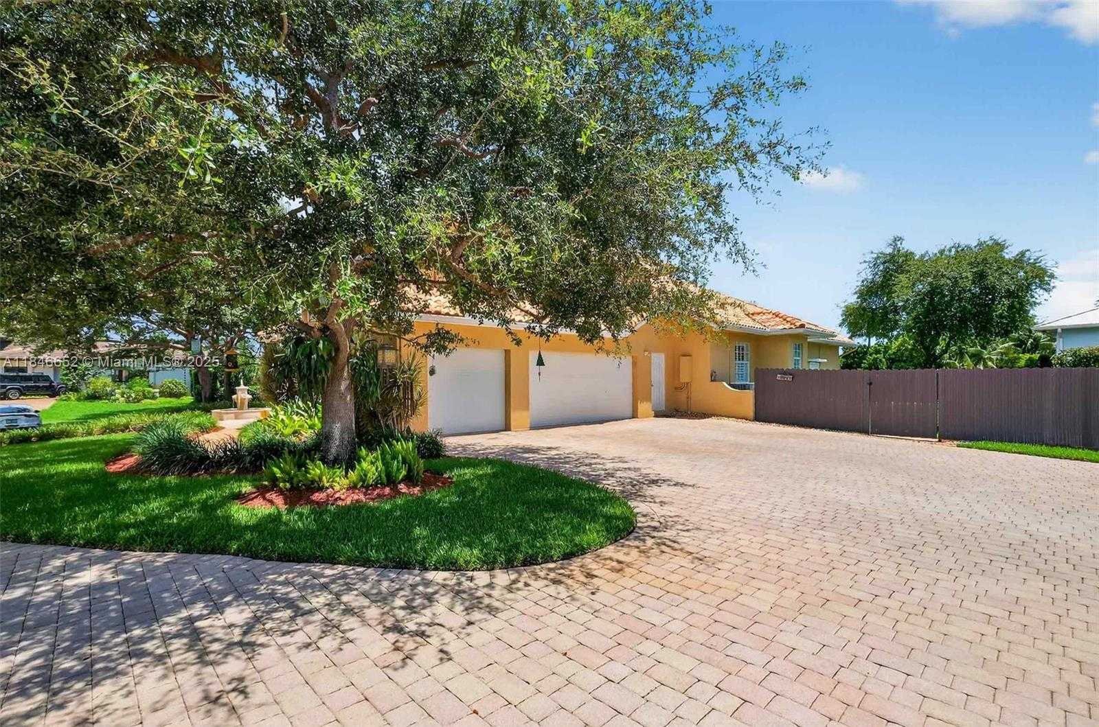 Small Image of 8920 SOUTH WEST 162ND TER, Palmetto Bay Number 56