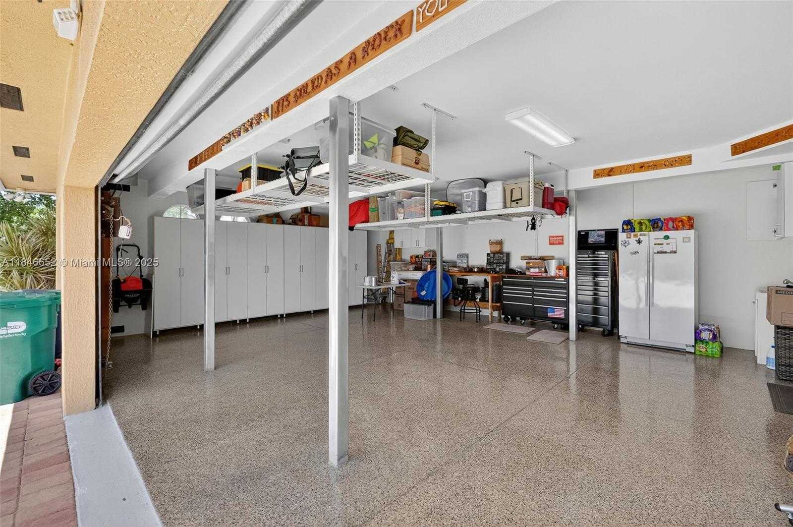 Small Image of 8920 SOUTH WEST 162ND TER, Palmetto Bay Number 58