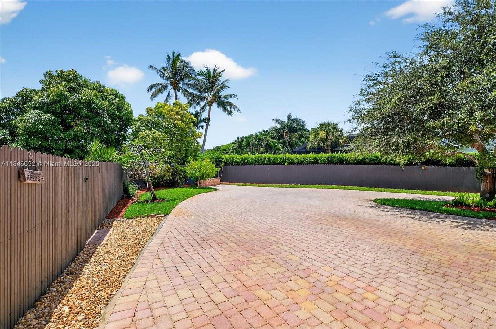 Small Image of 8920 SOUTH WEST 162ND TER, Palmetto Bay Number 60