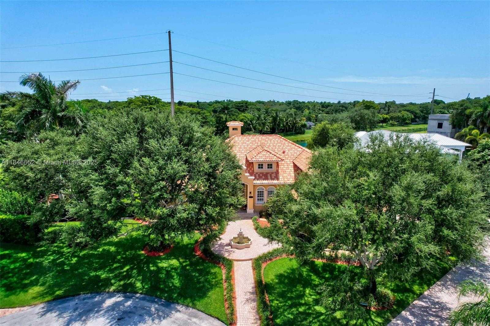 Small Image of 8920 SOUTH WEST 162ND TER, Palmetto Bay Number 64