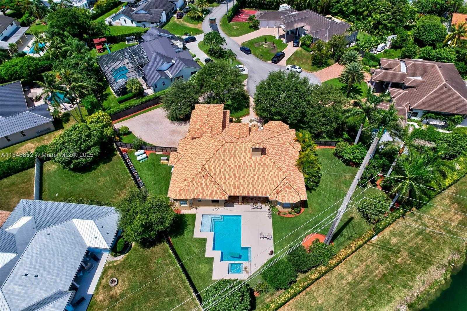 Small Image of 8920 SOUTH WEST 162ND TER, Palmetto Bay Number 68