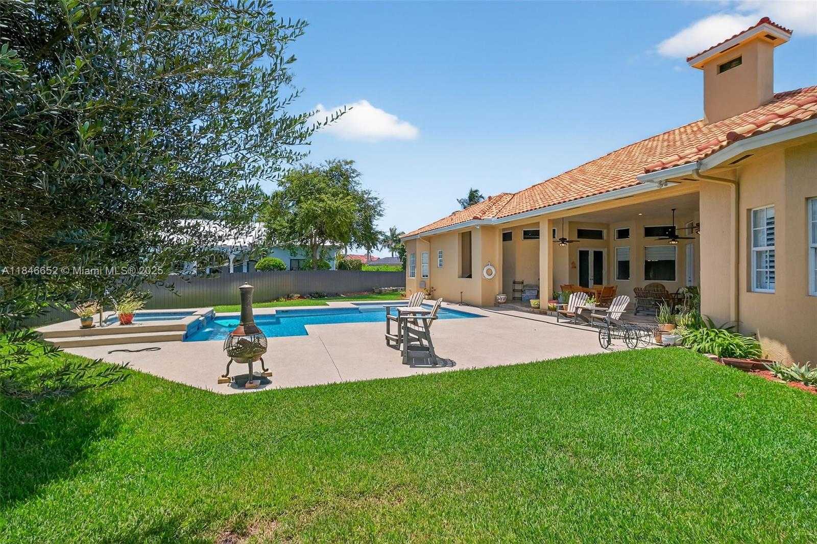 Small Image of 8920 SOUTH WEST 162ND TER, Palmetto Bay Number 9